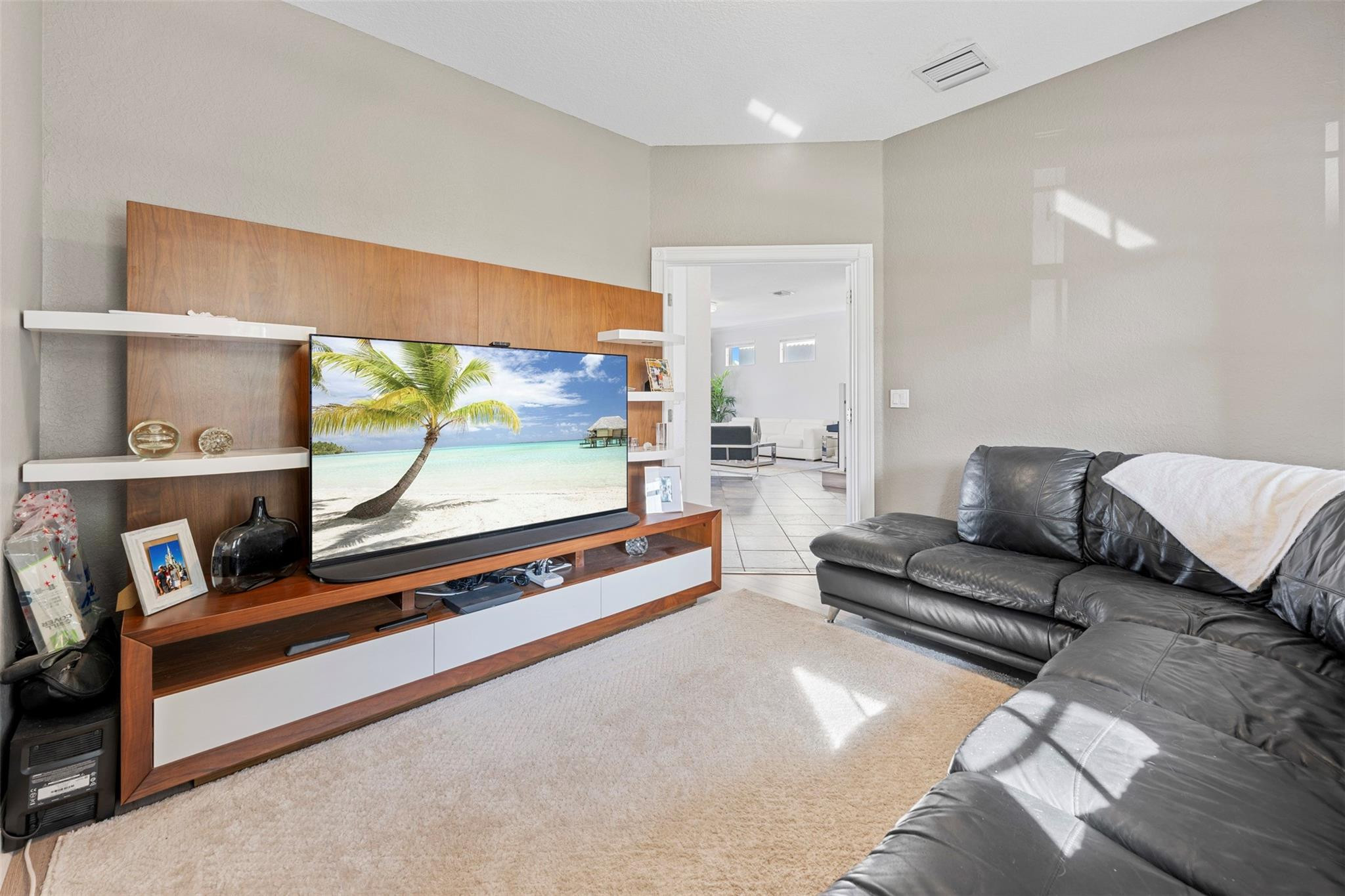 8121 Bautista Way