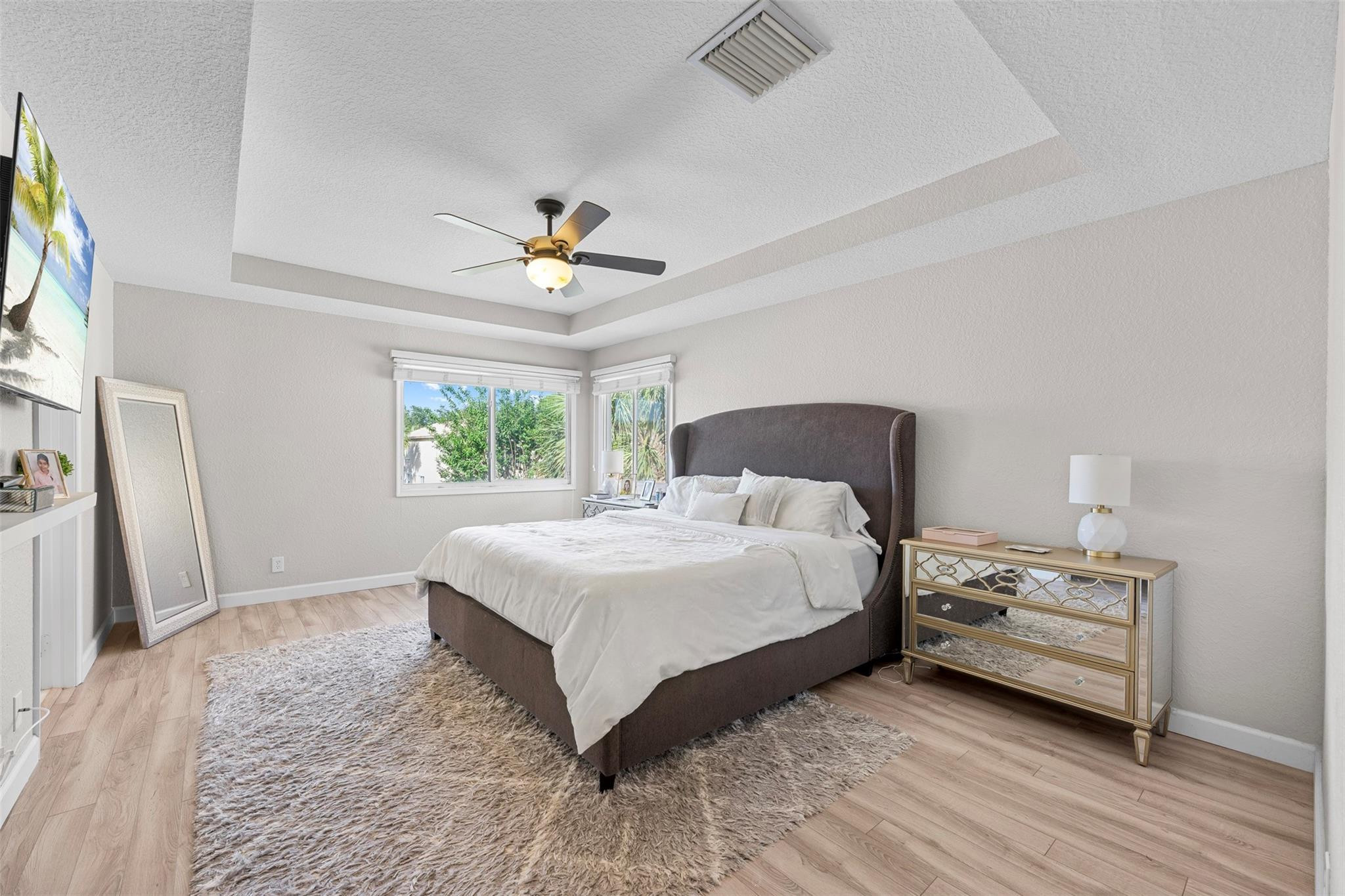 8121 Bautista Way
