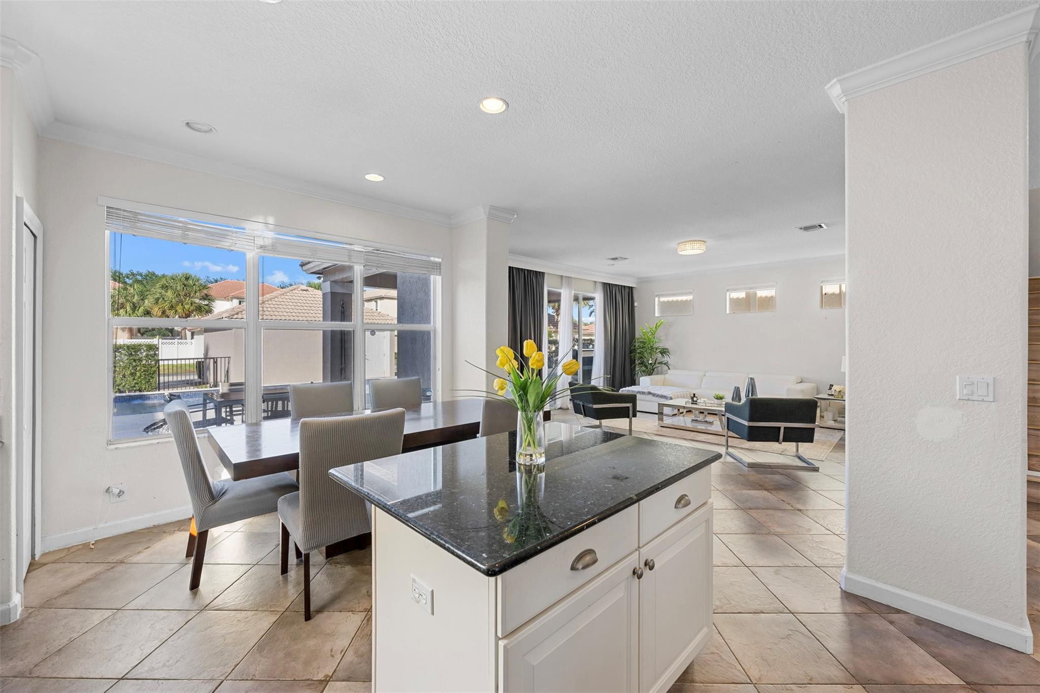 8121 Bautista Way