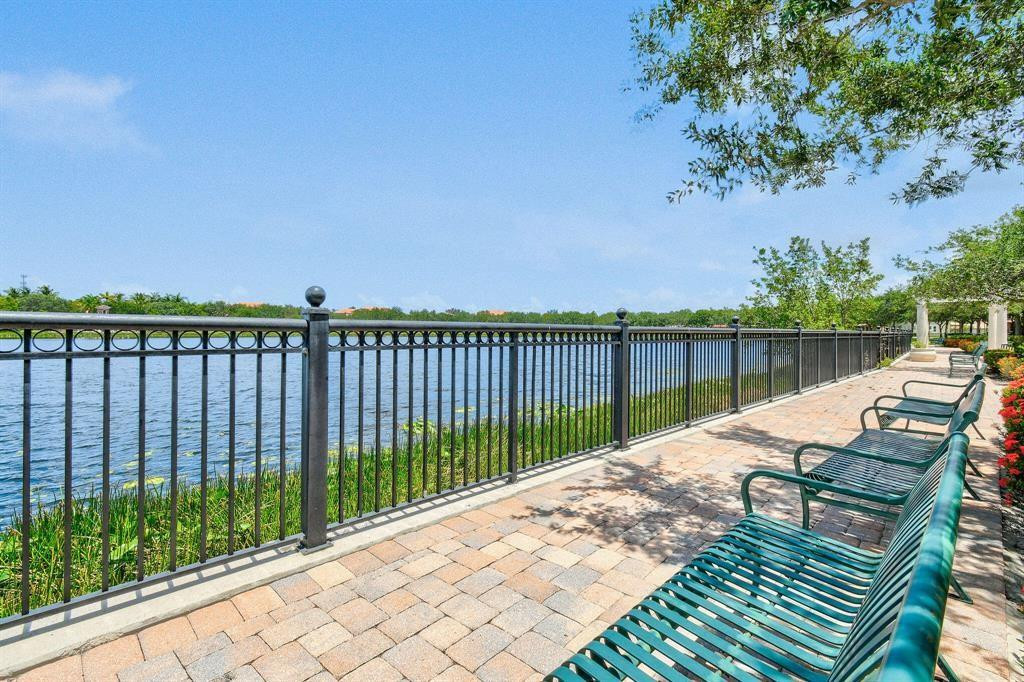8121 Bautista Way