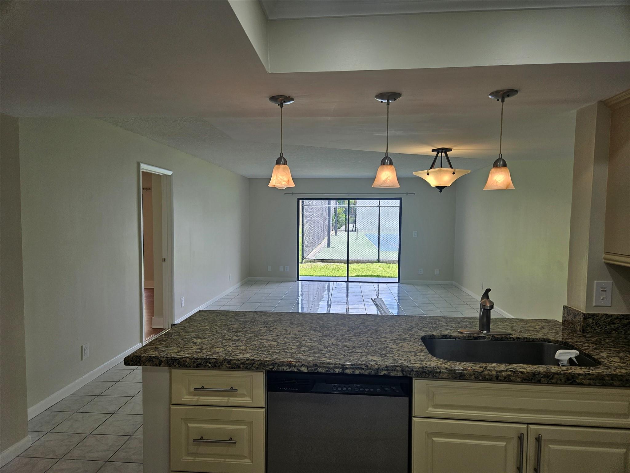 65 Deer Creek Rd H-103