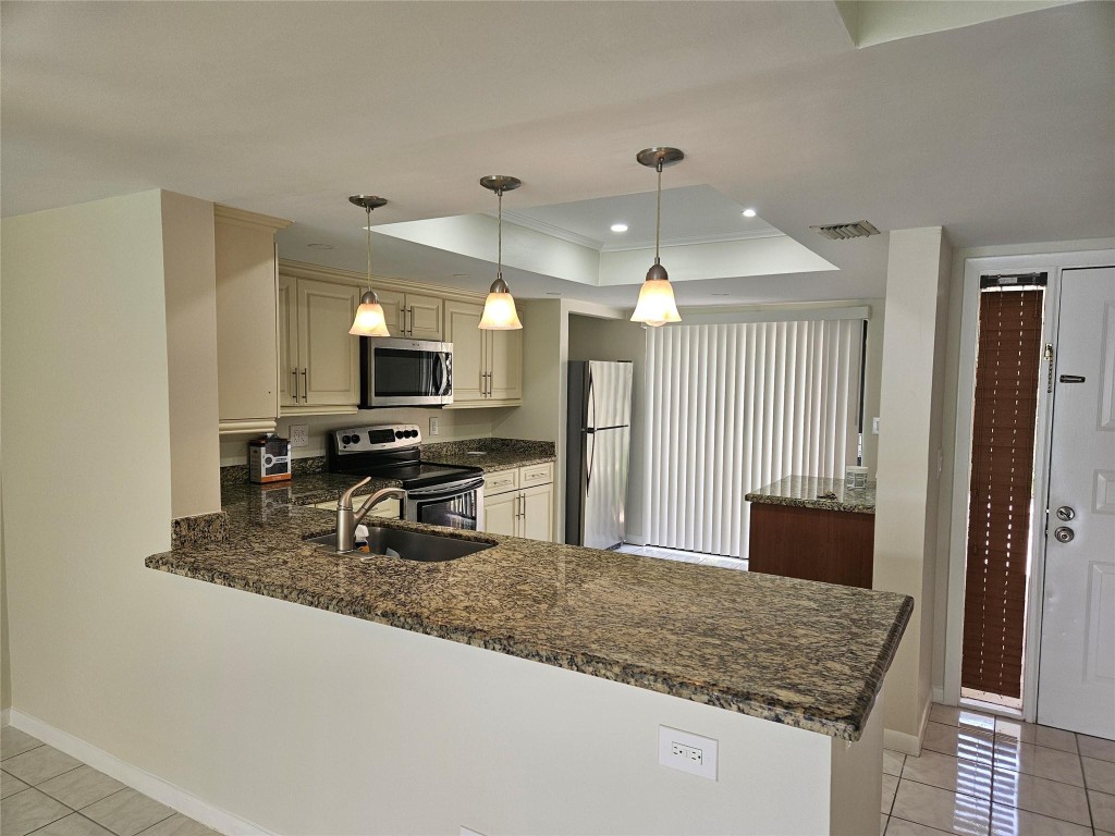 65 Deer Creek Rd H-103