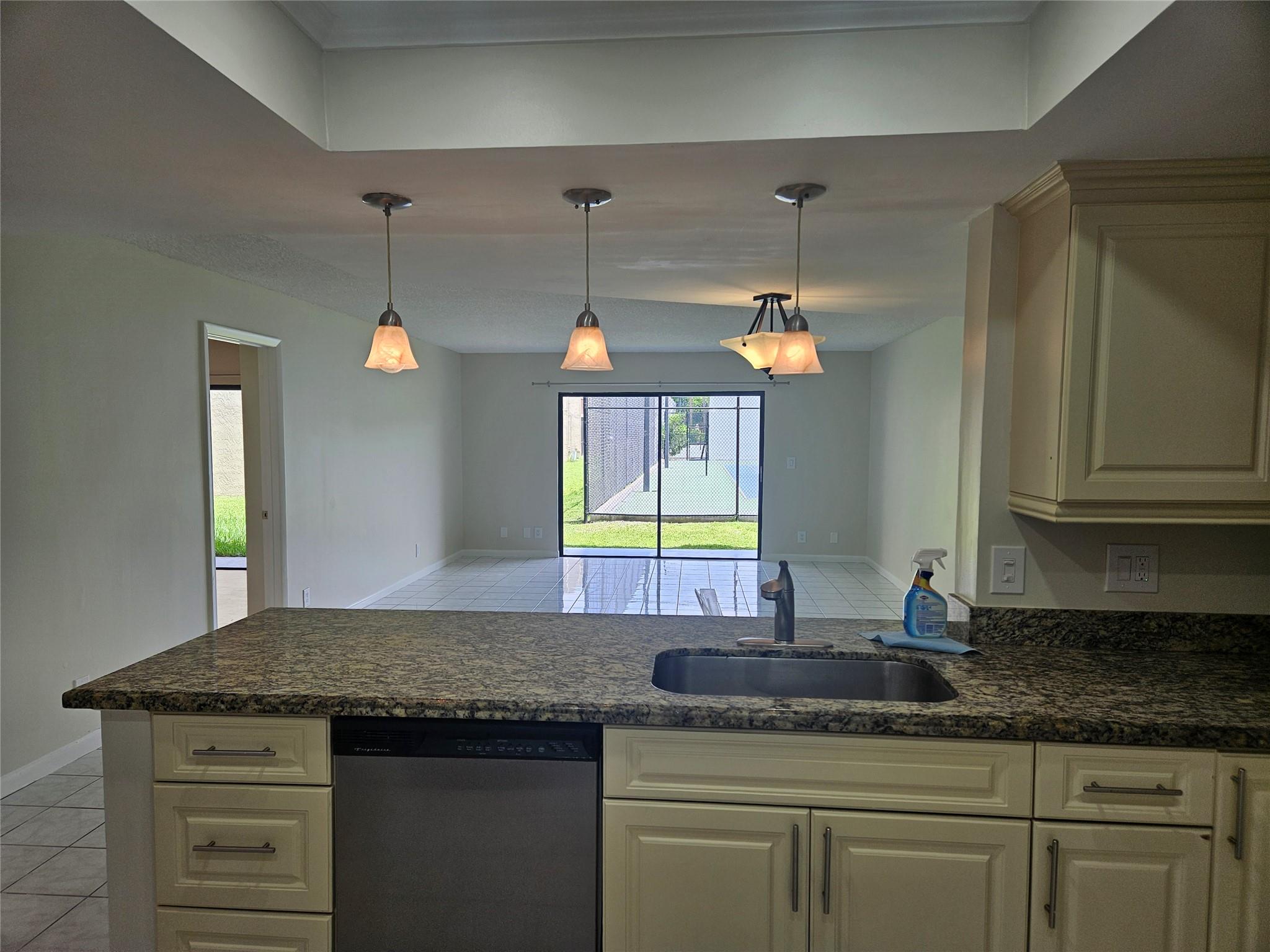 65 Deer Creek Rd H-103