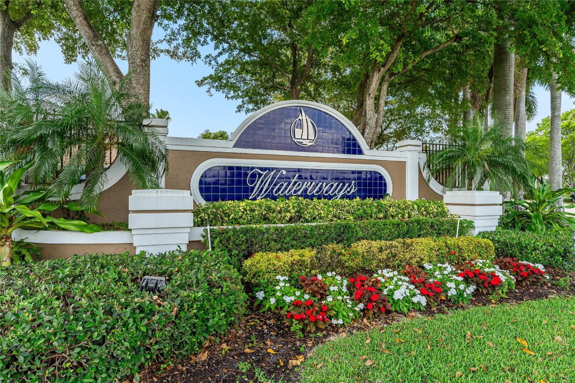 1339 SW 48th Ter 1339