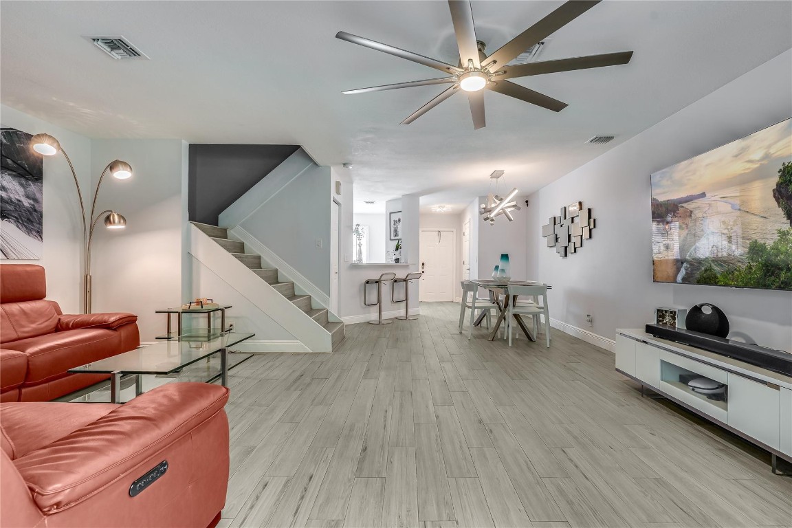 1339 SW 48th Ter 1339