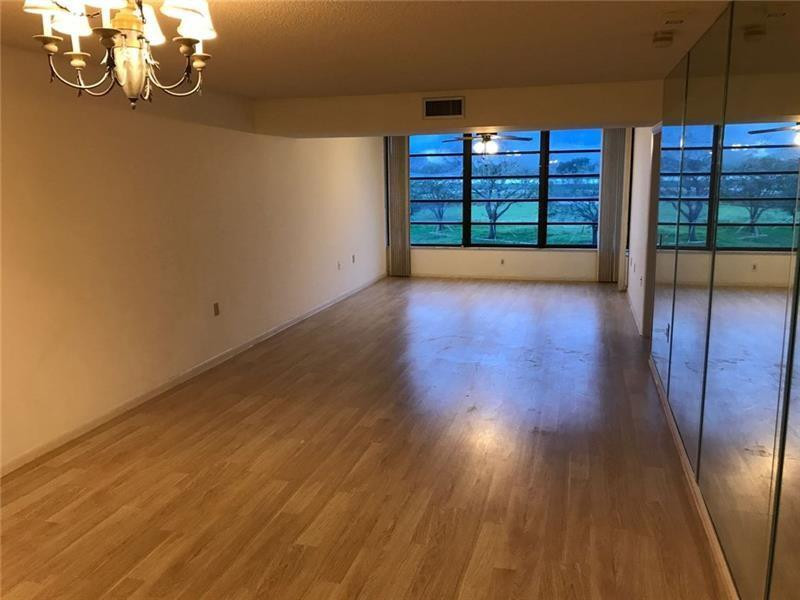 3520 Whitehall Dr 306