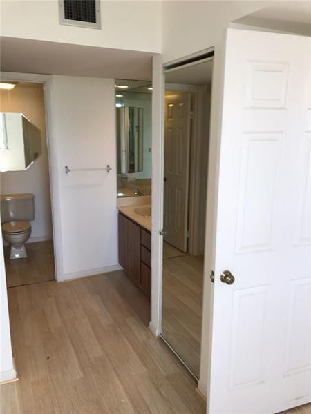 3520 Whitehall Dr 306