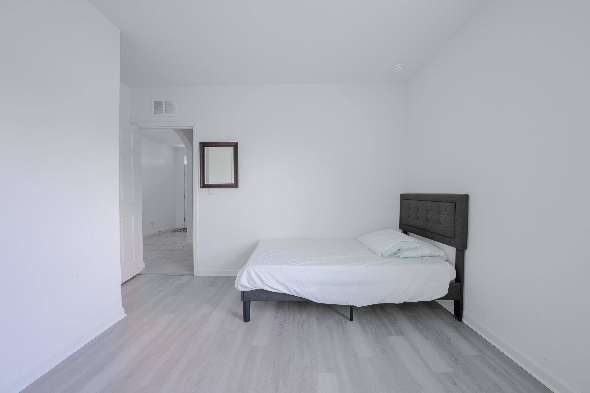 2901 SW Boxwood Circle