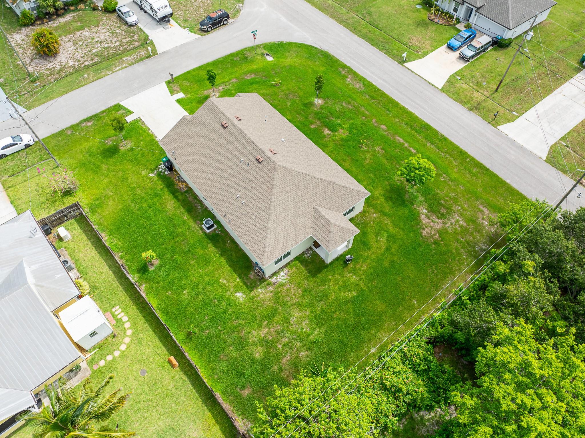 2901 SW Boxwood Circle