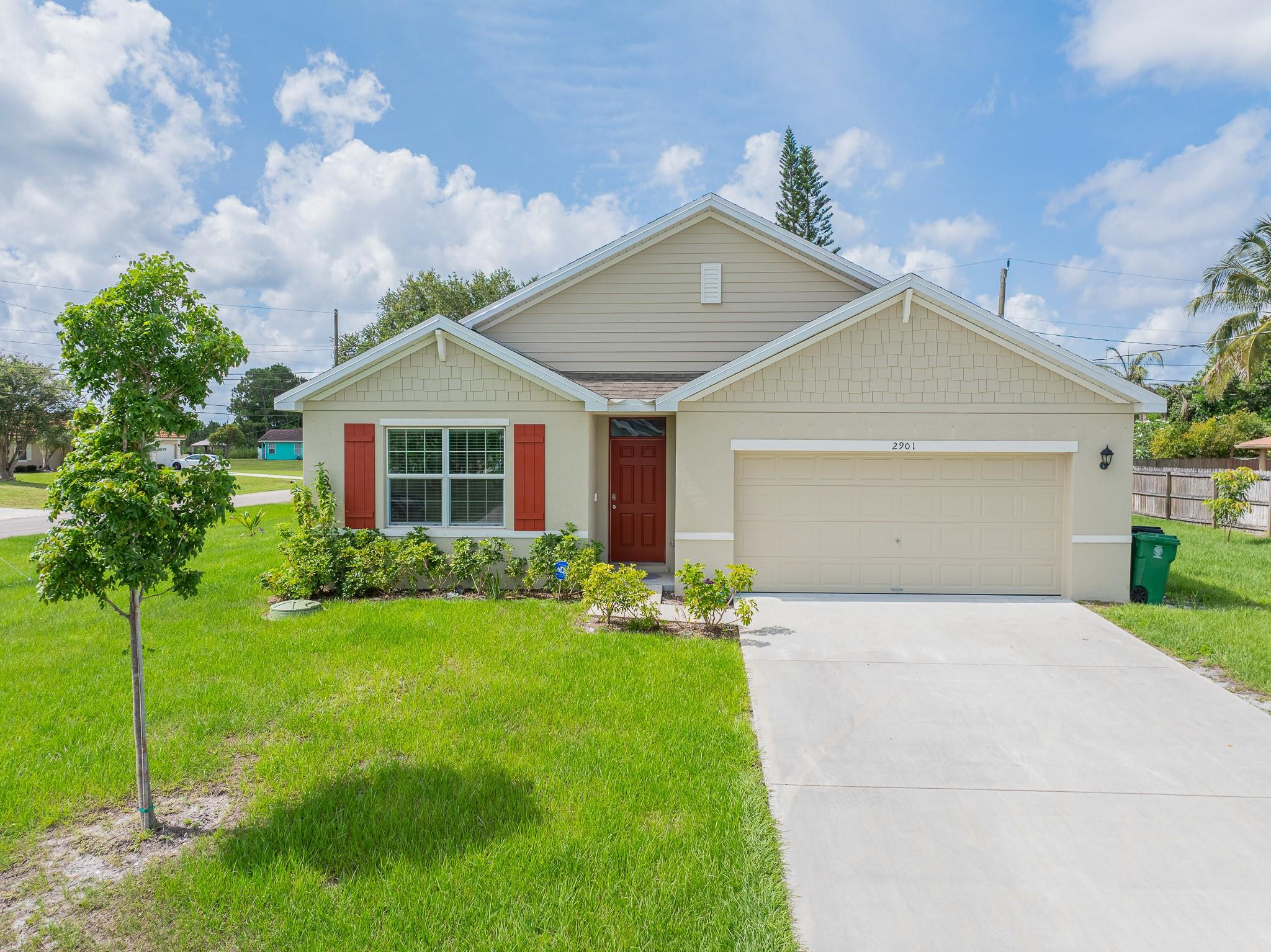 2901 SW Boxwood Circle