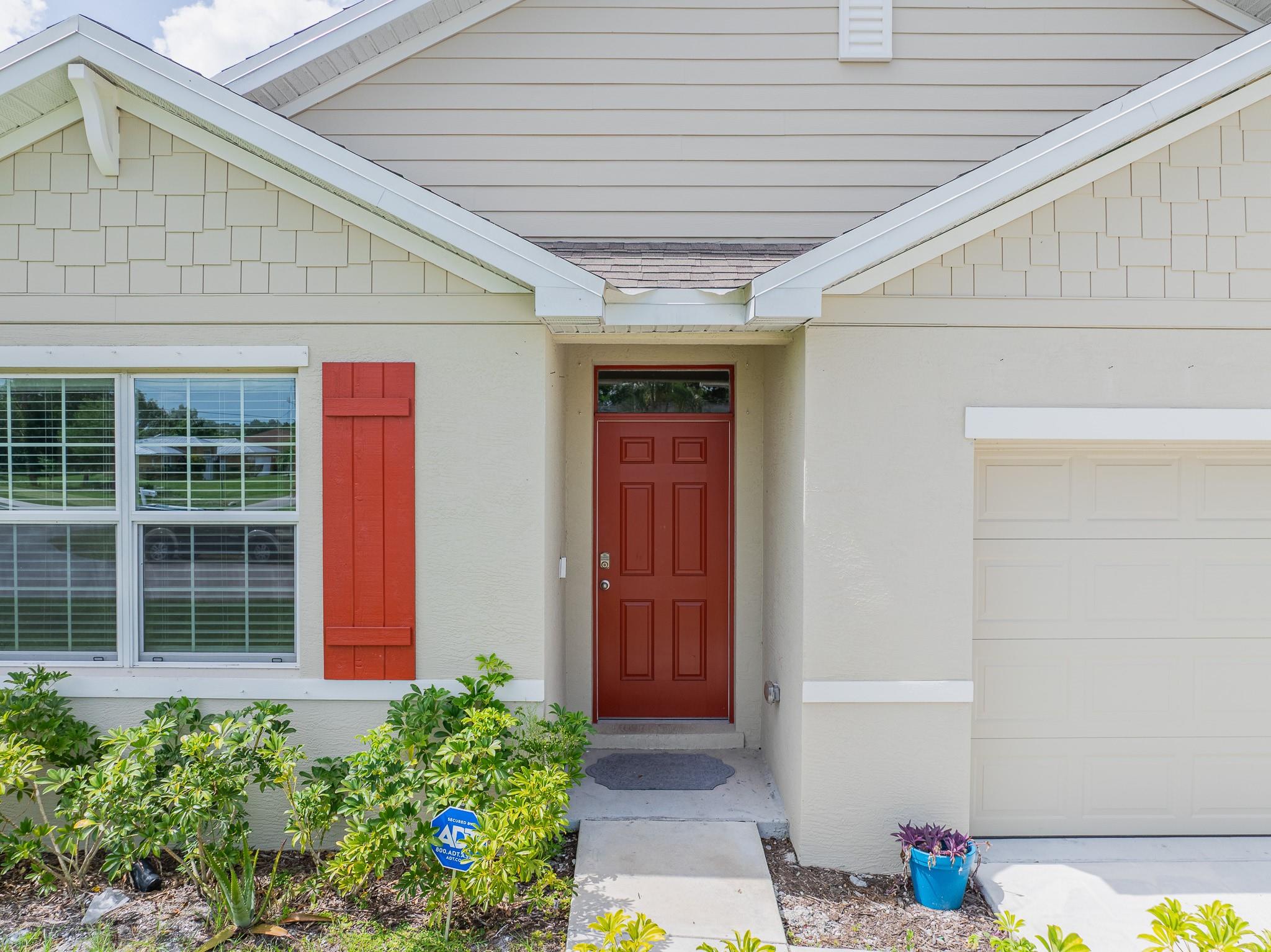 2901 SW Boxwood Circle