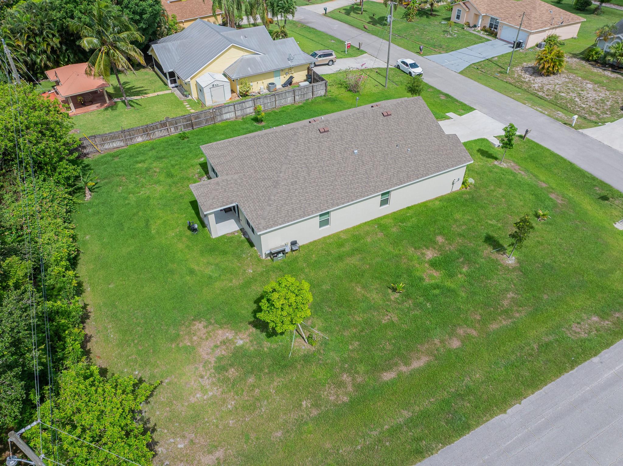 2901 SW Boxwood Circle