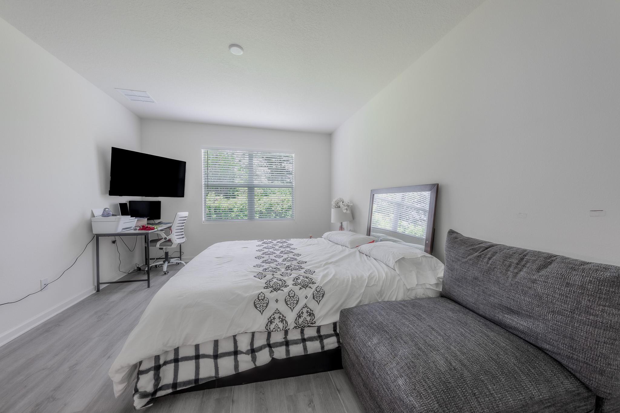 2901 SW Boxwood Circle