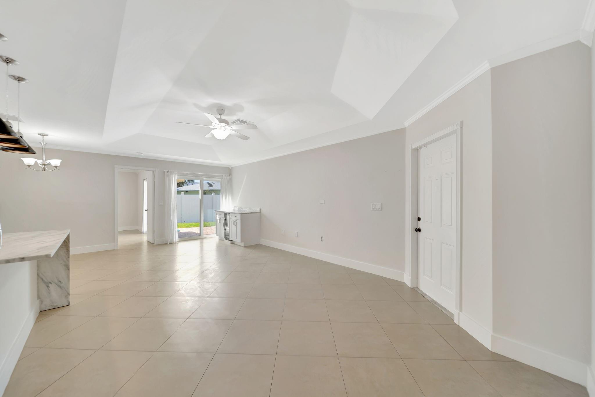4036 Eastridge Cir