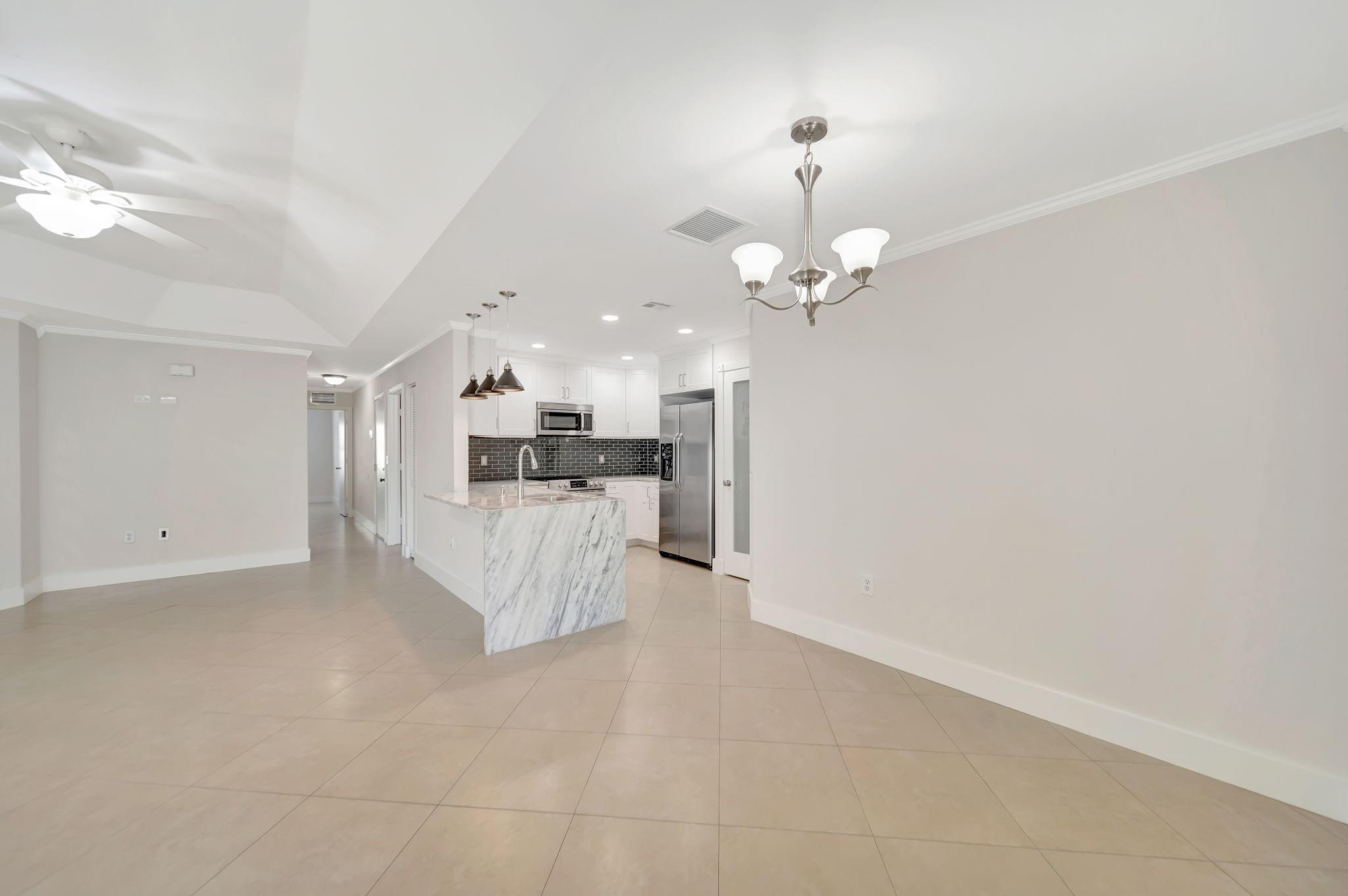 4036 Eastridge Cir
