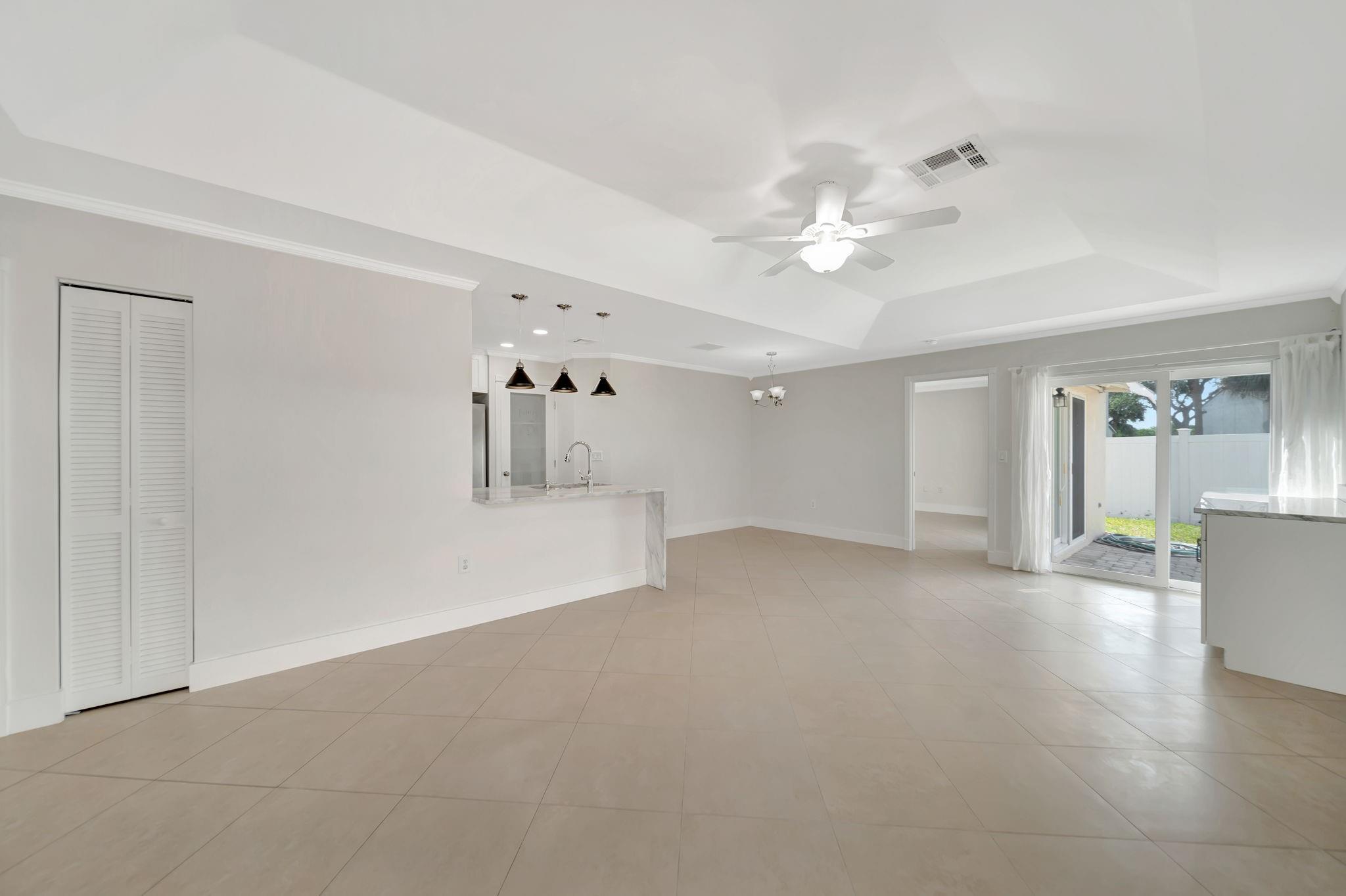 4036 Eastridge Cir