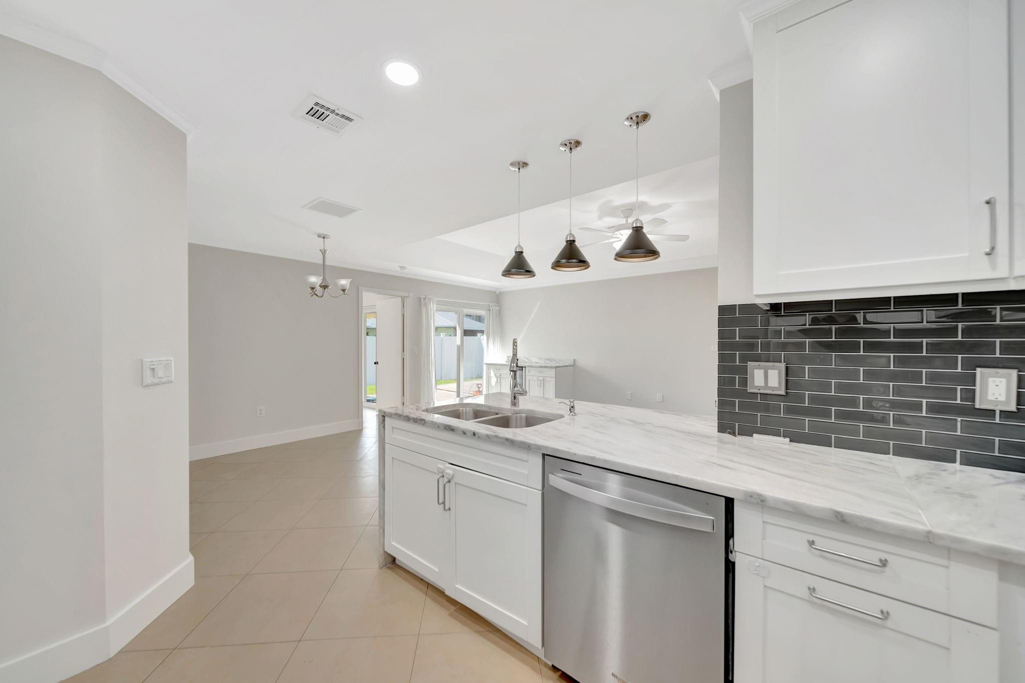 4036 Eastridge Cir