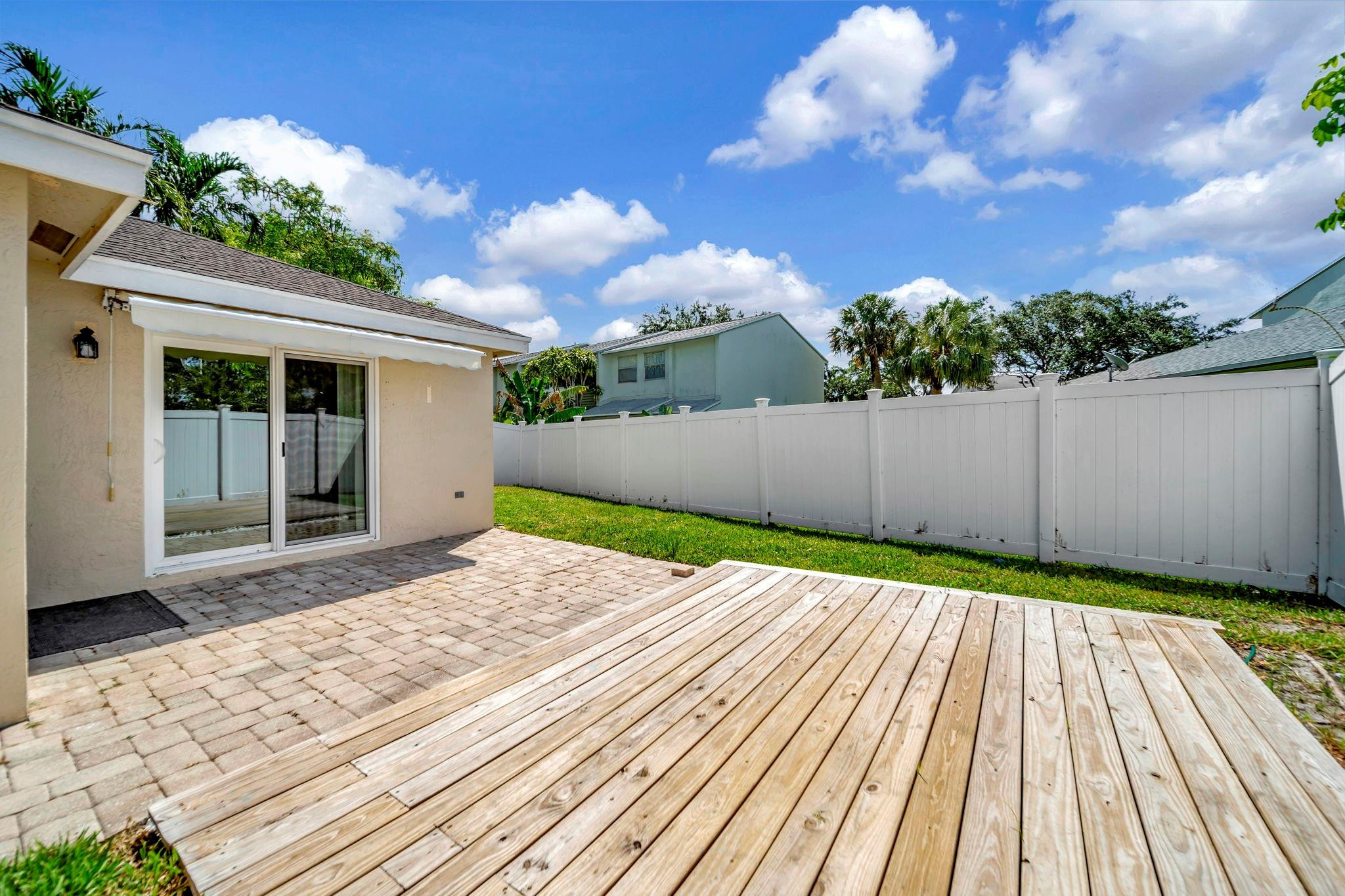 4036 Eastridge Cir