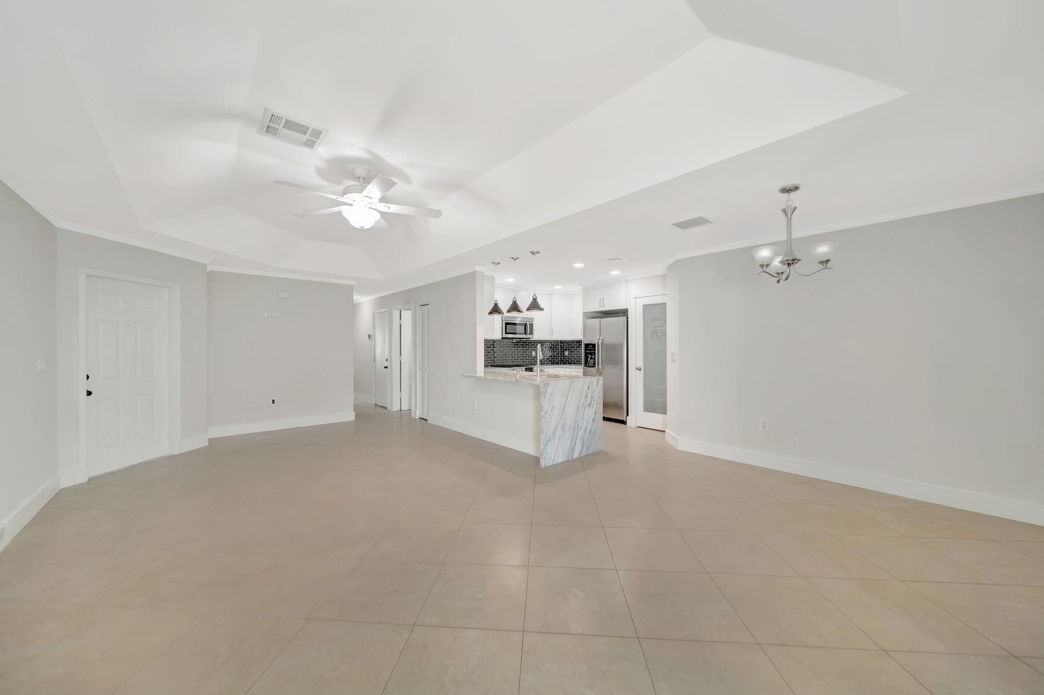 4036 Eastridge Cir