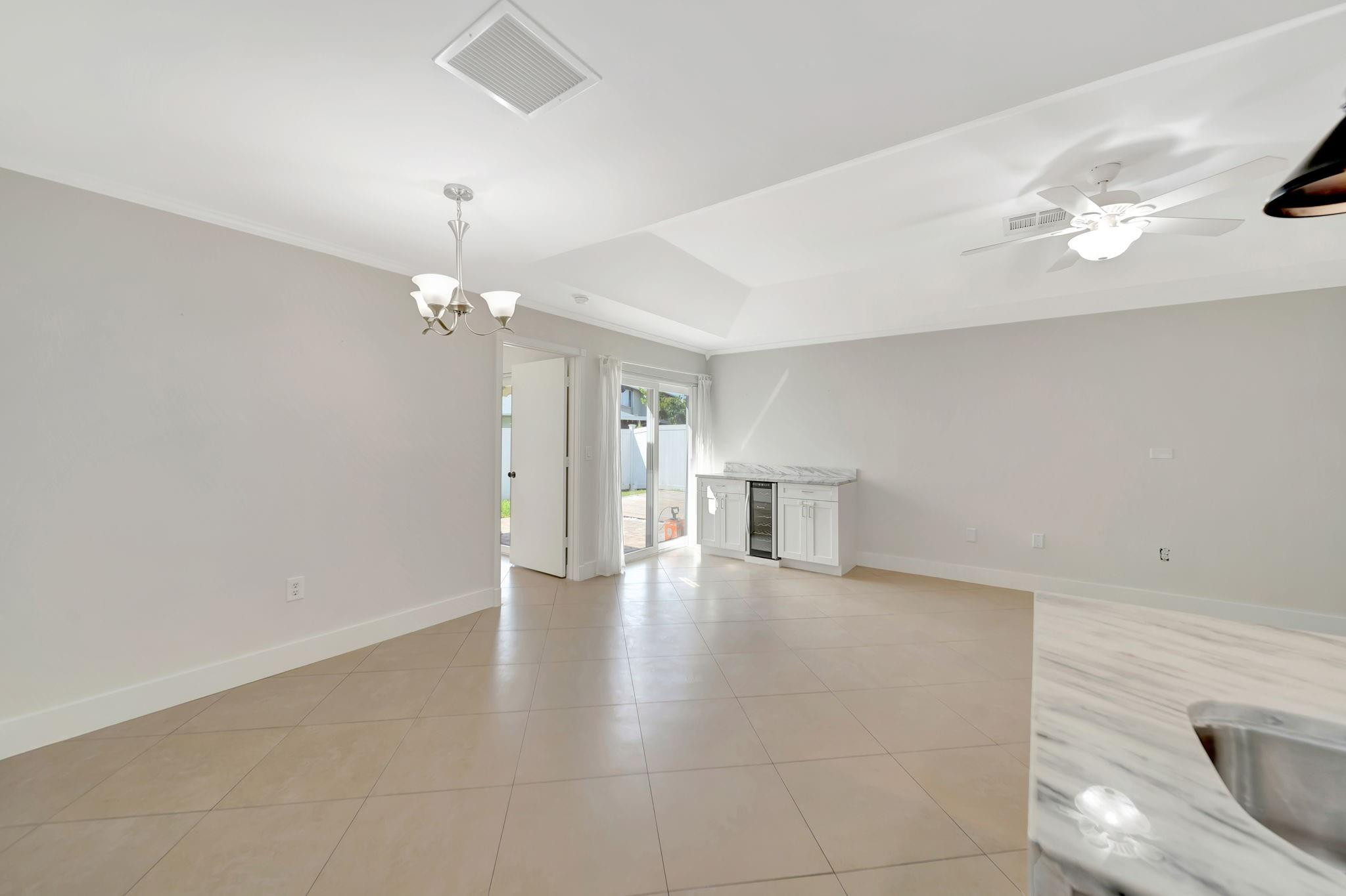 4036 Eastridge Cir