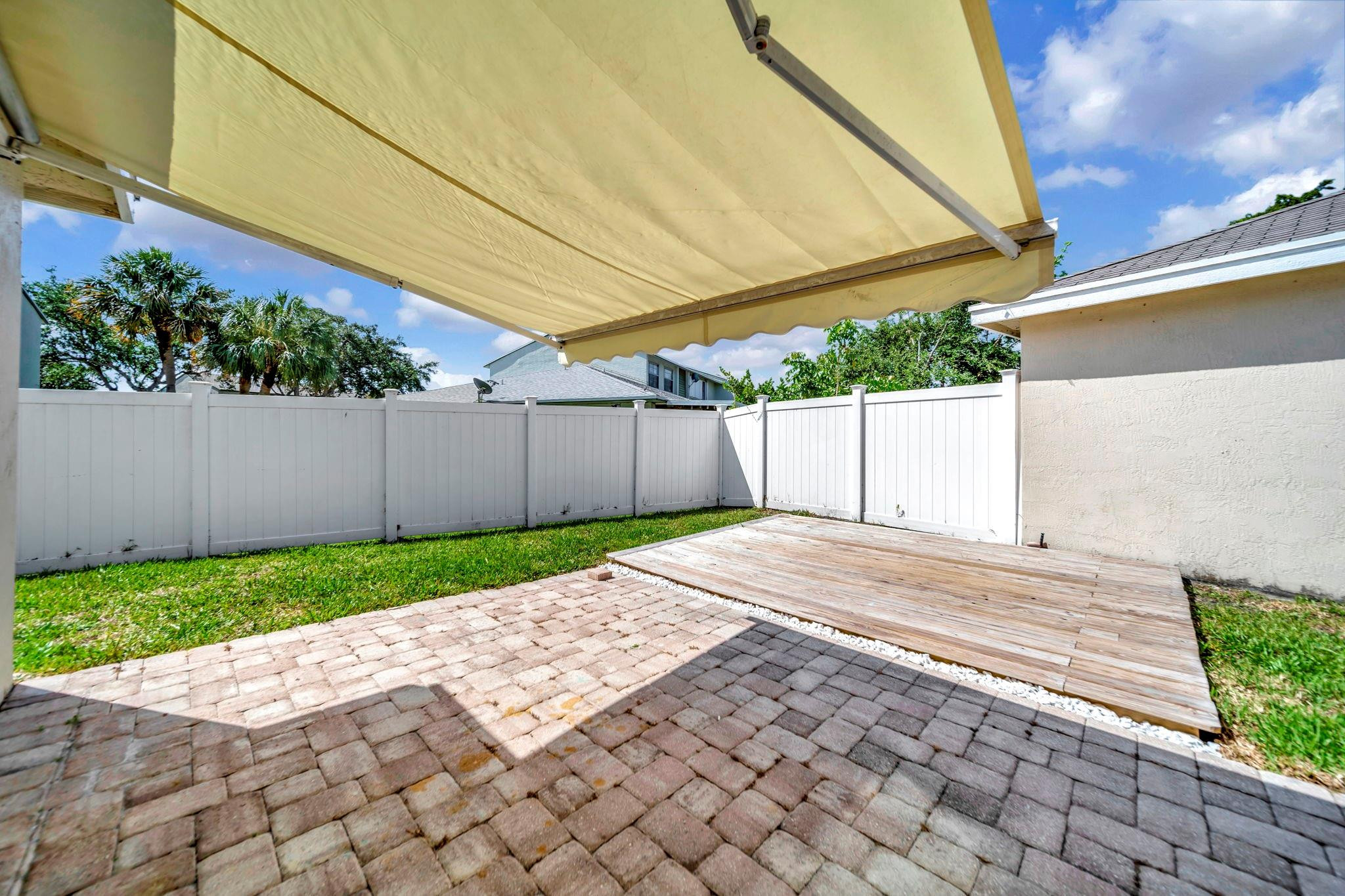 4036 Eastridge Cir
