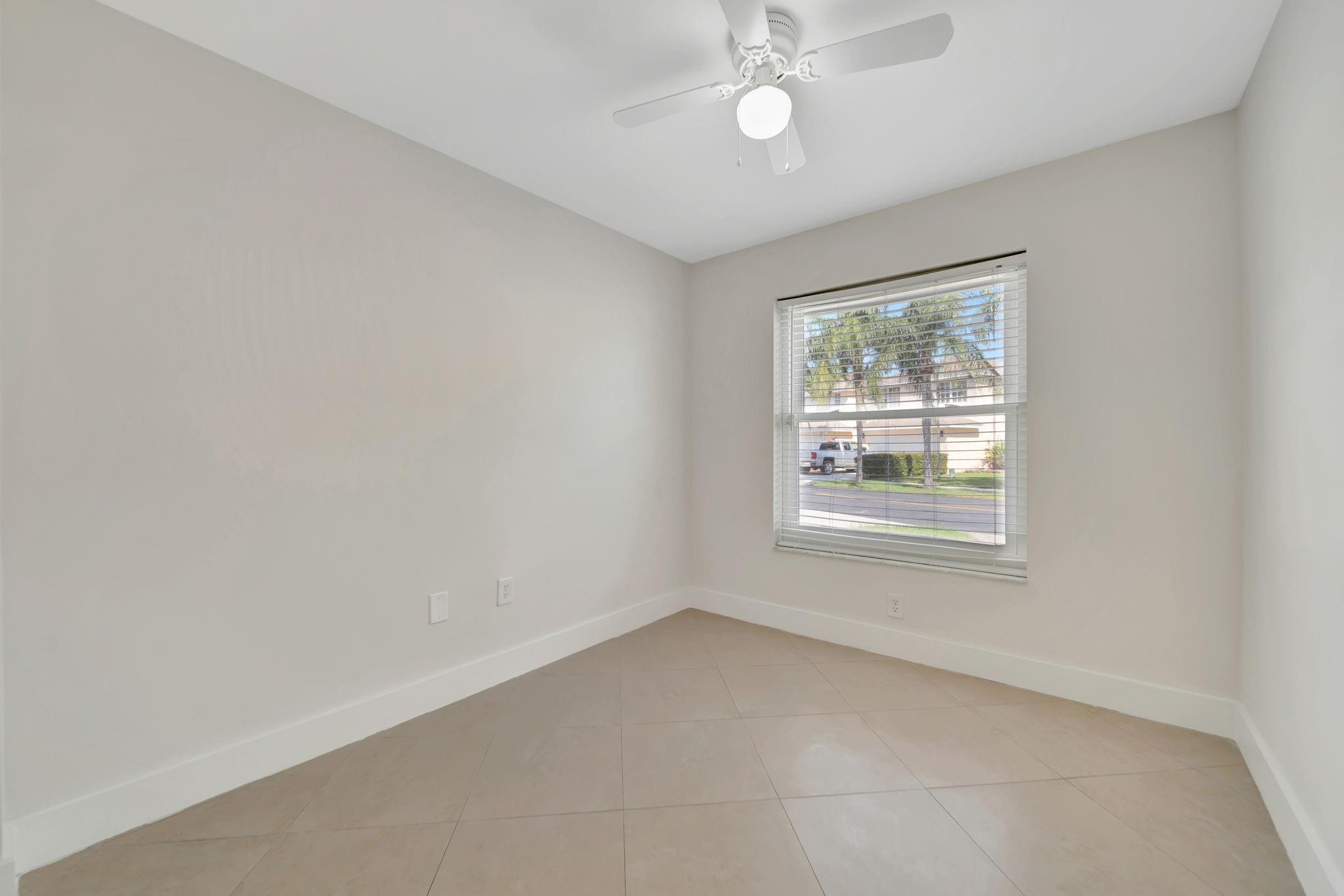 4036 Eastridge Cir