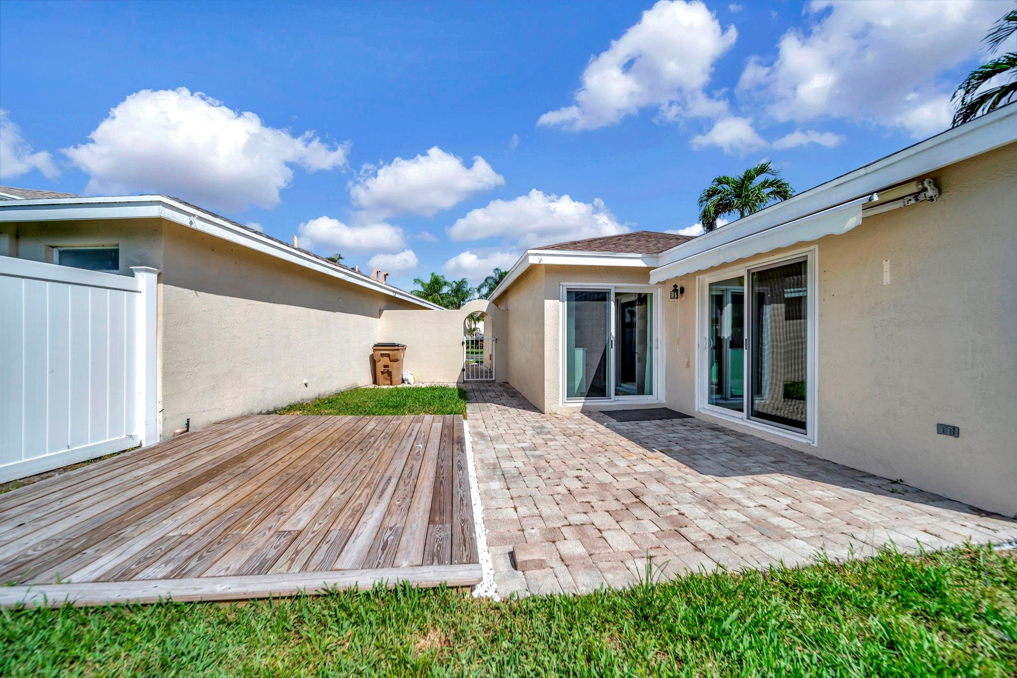 4036 Eastridge Cir