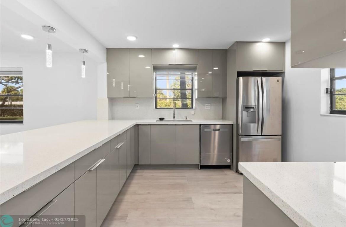 6085 N Sabal Palm Blvd 109