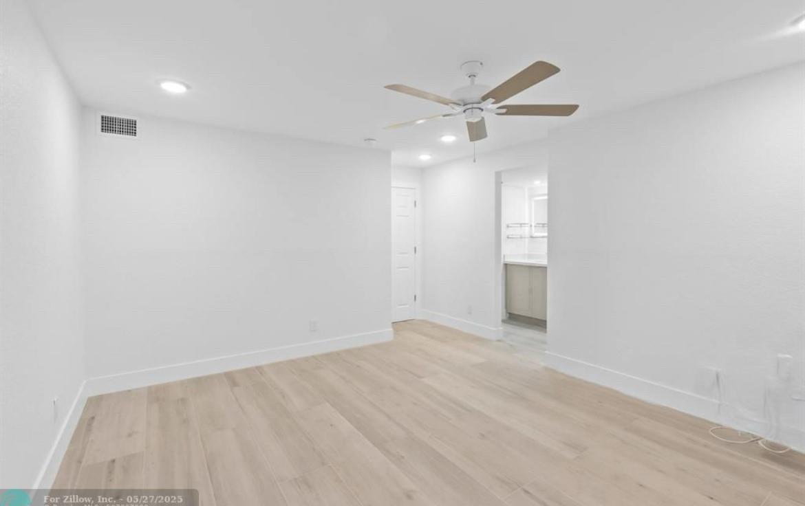 6085 N Sabal Palm Blvd 109