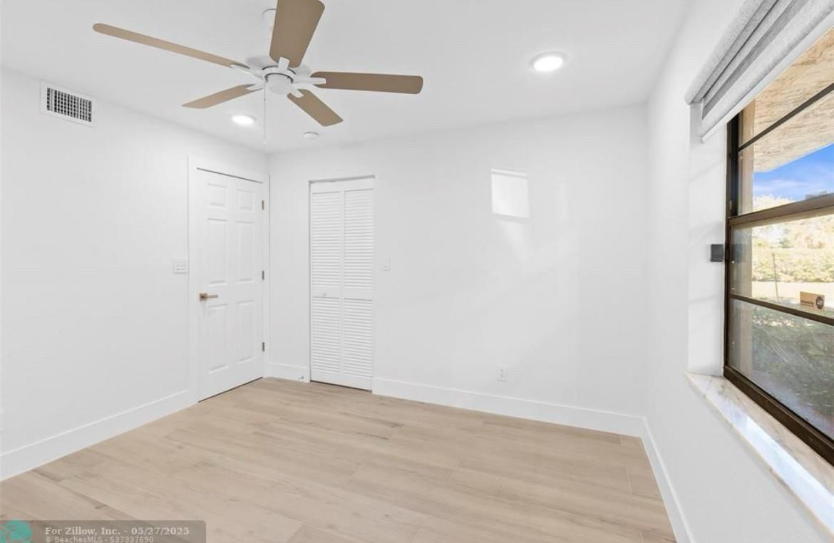 6085 N Sabal Palm Blvd 109