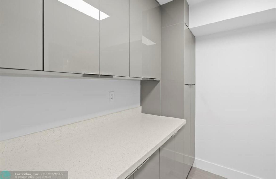 6085 N Sabal Palm Blvd 109