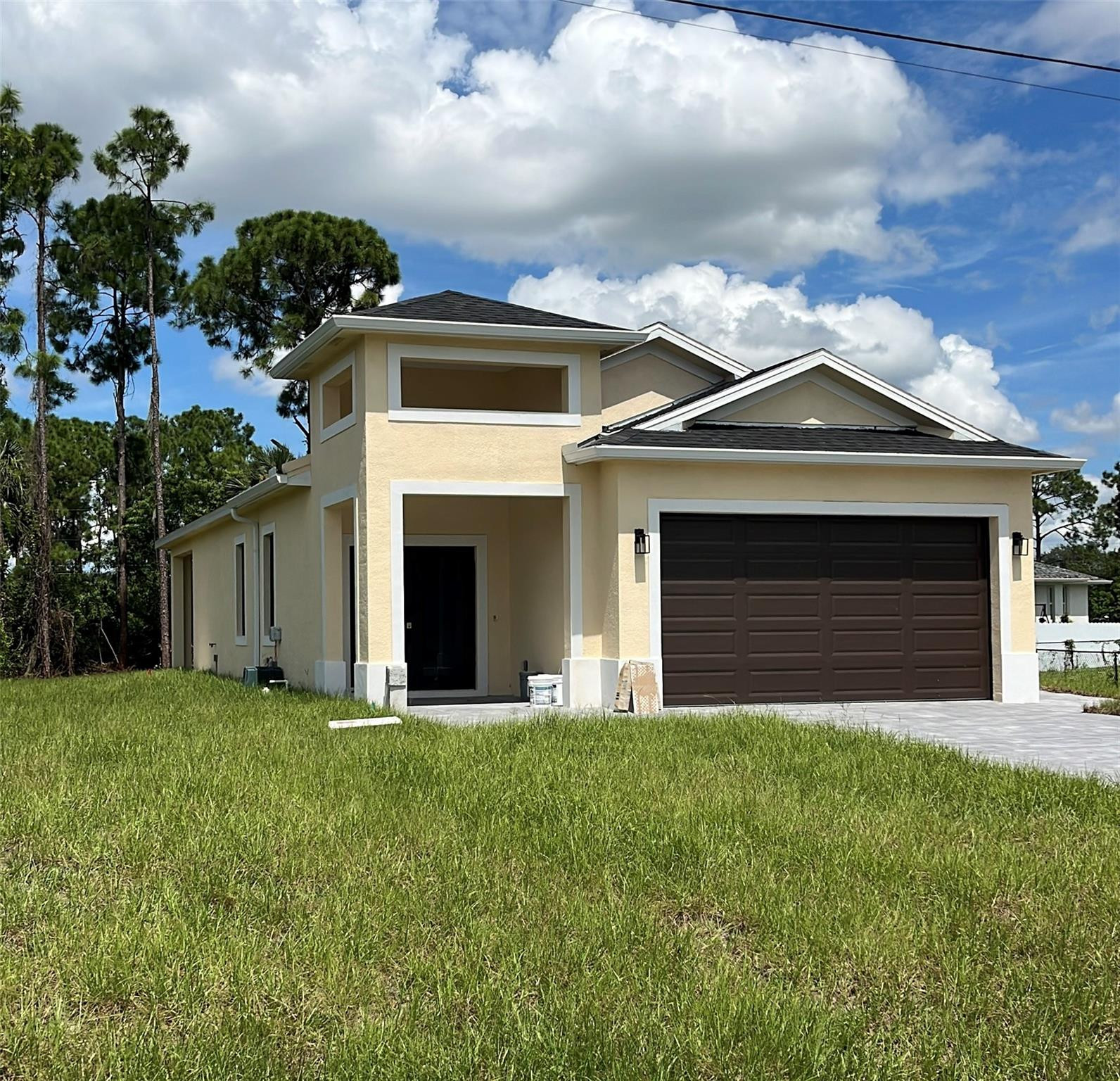 879 Sunrise Blvd