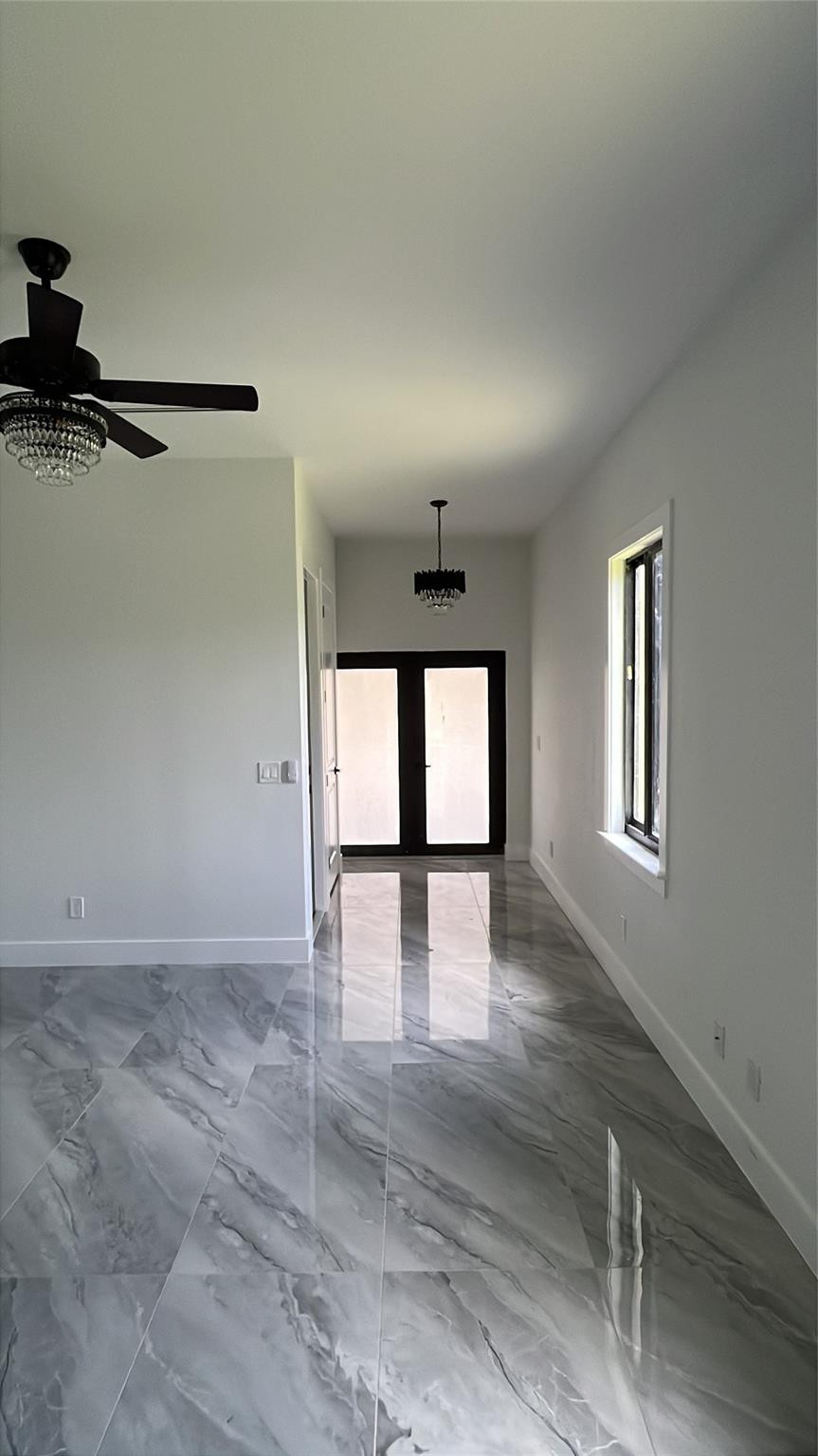 879 Sunrise Blvd