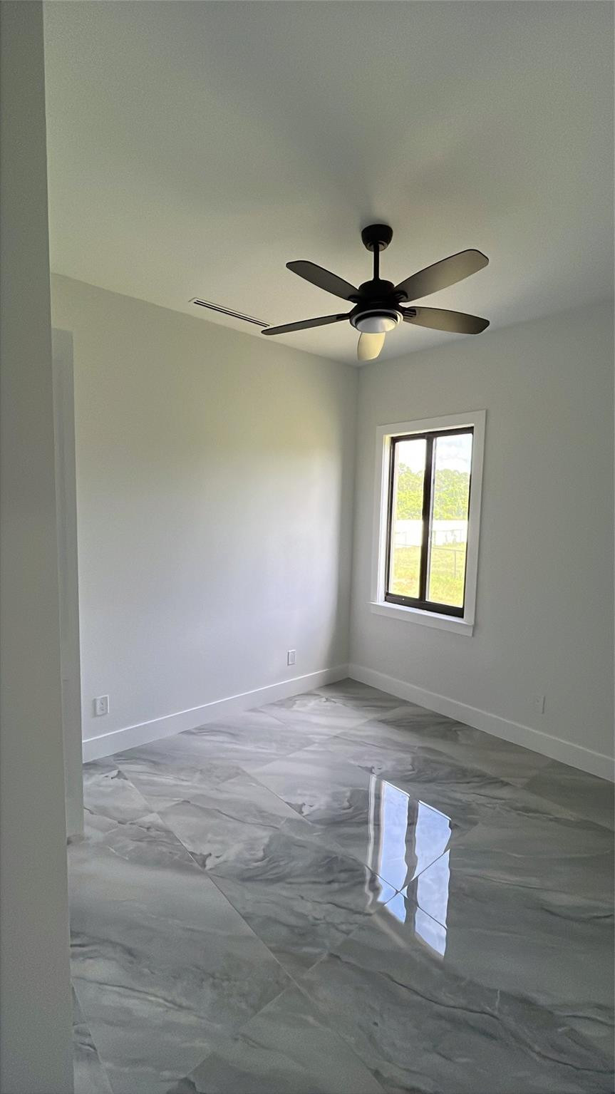 879 Sunrise Blvd
