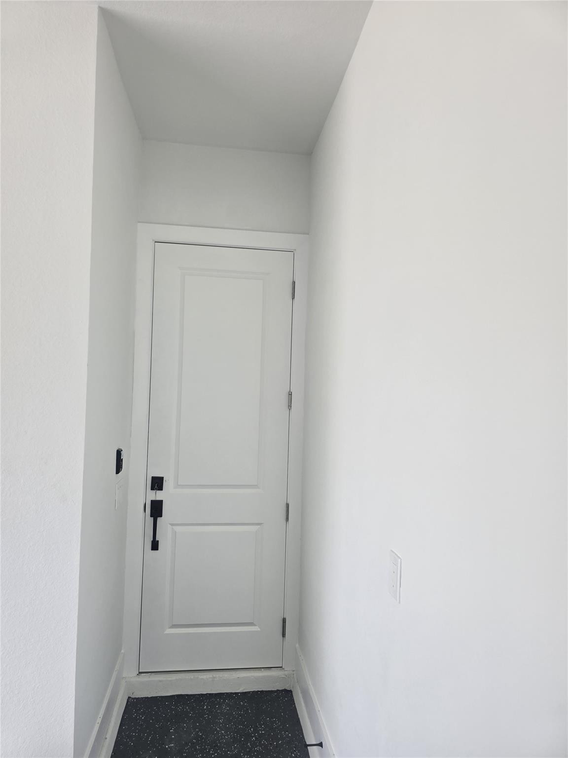 879 Sunrise Blvd