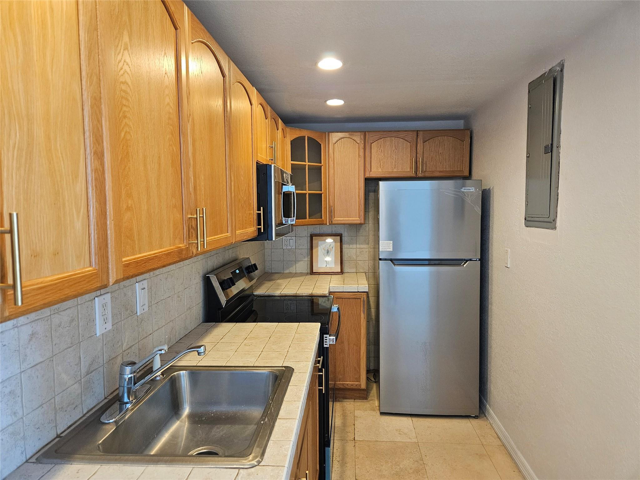 200 S Birch Rd 1210
