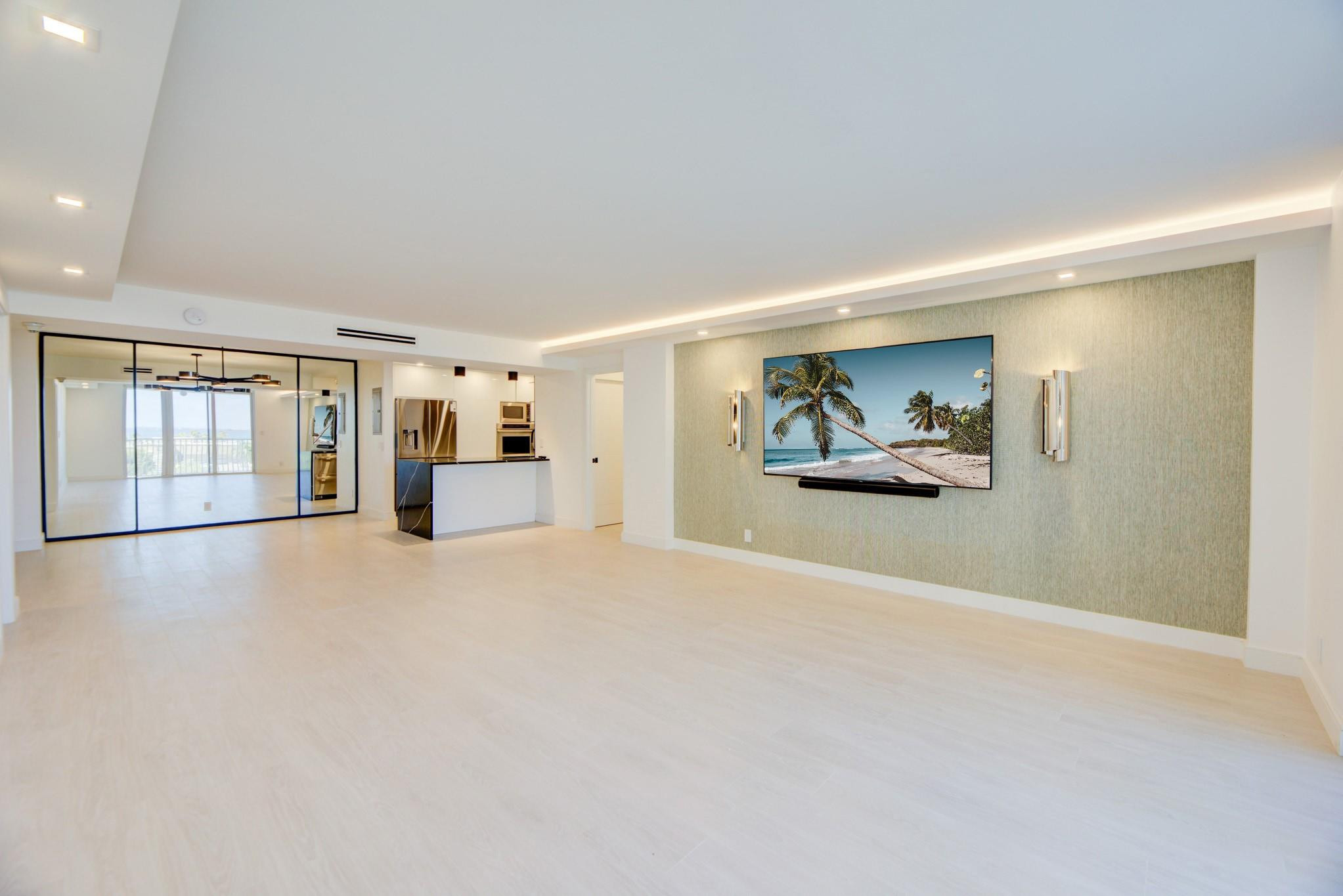 1 Las Olas Circle 404