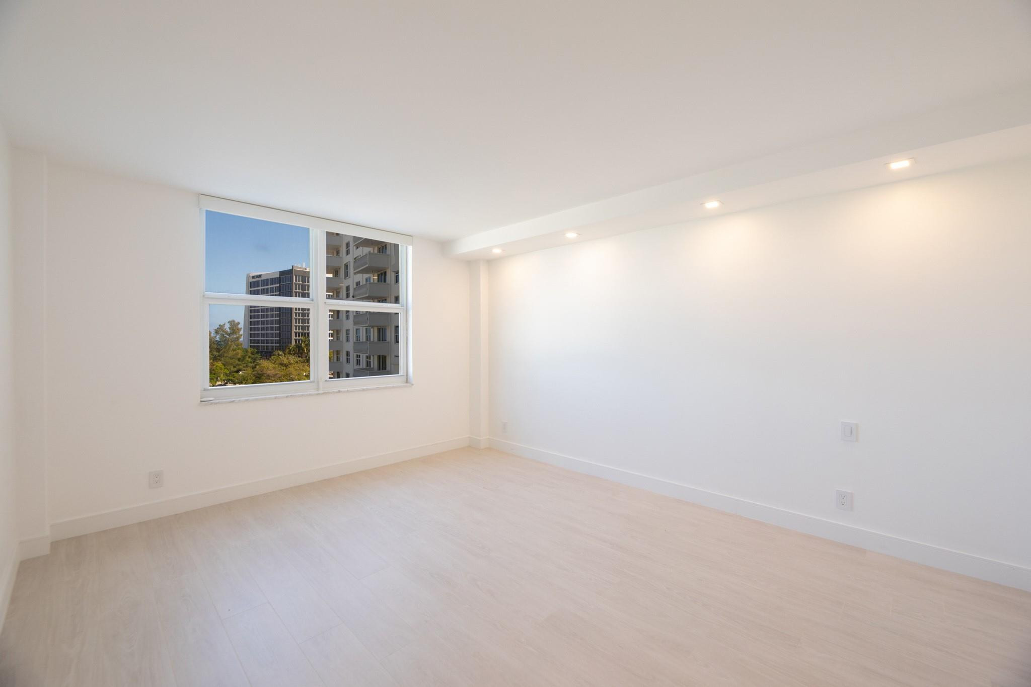 1 Las Olas Circle 404