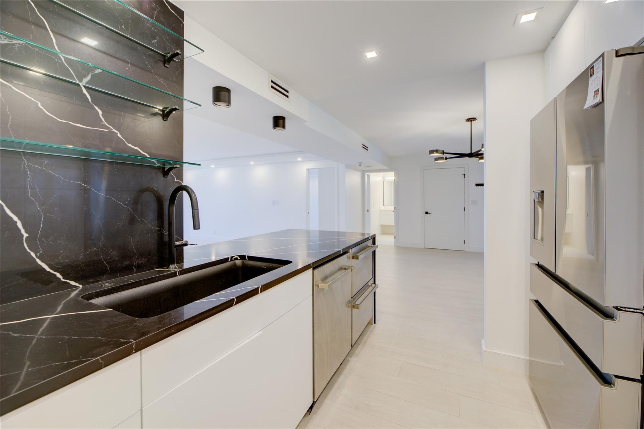 1 Las Olas Circle 404