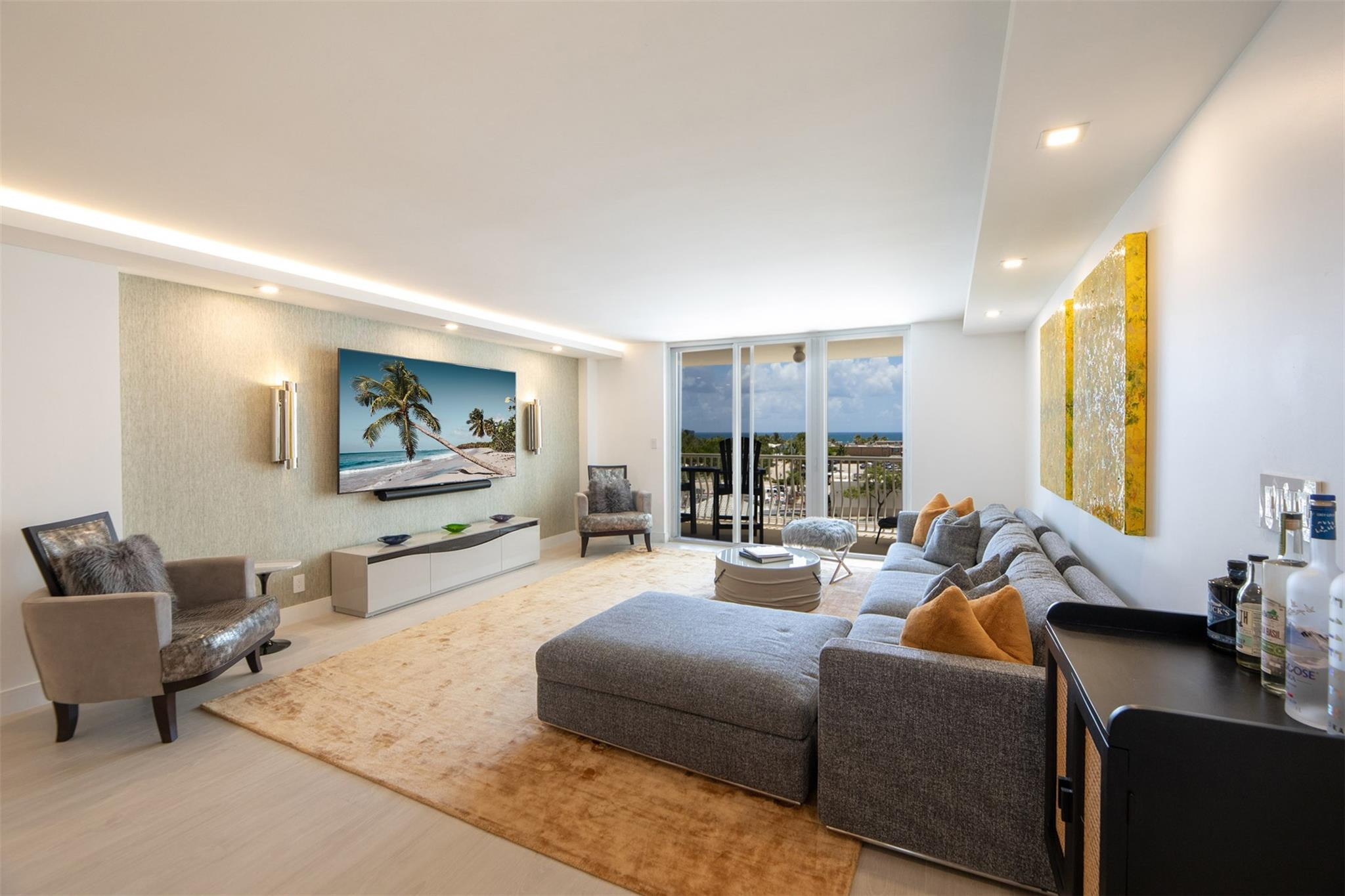 1 Las Olas Circle 404