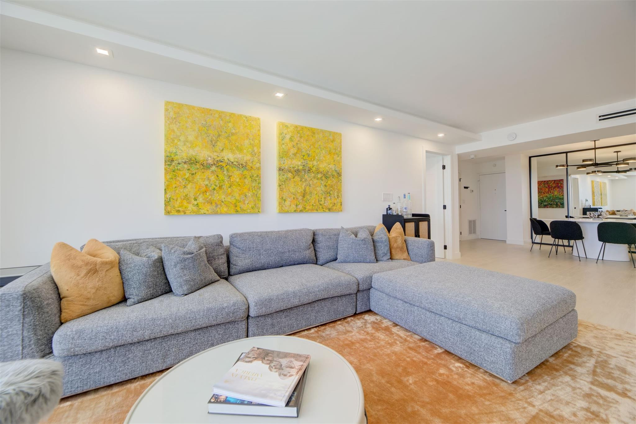 1 Las Olas Circle 404