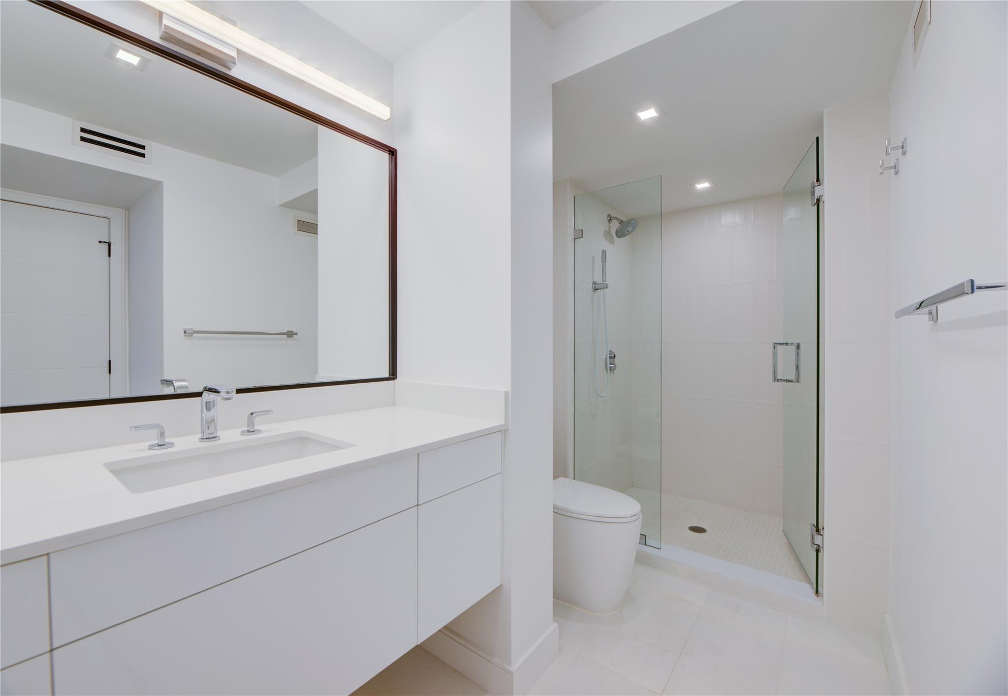 1 Las Olas Circle 404