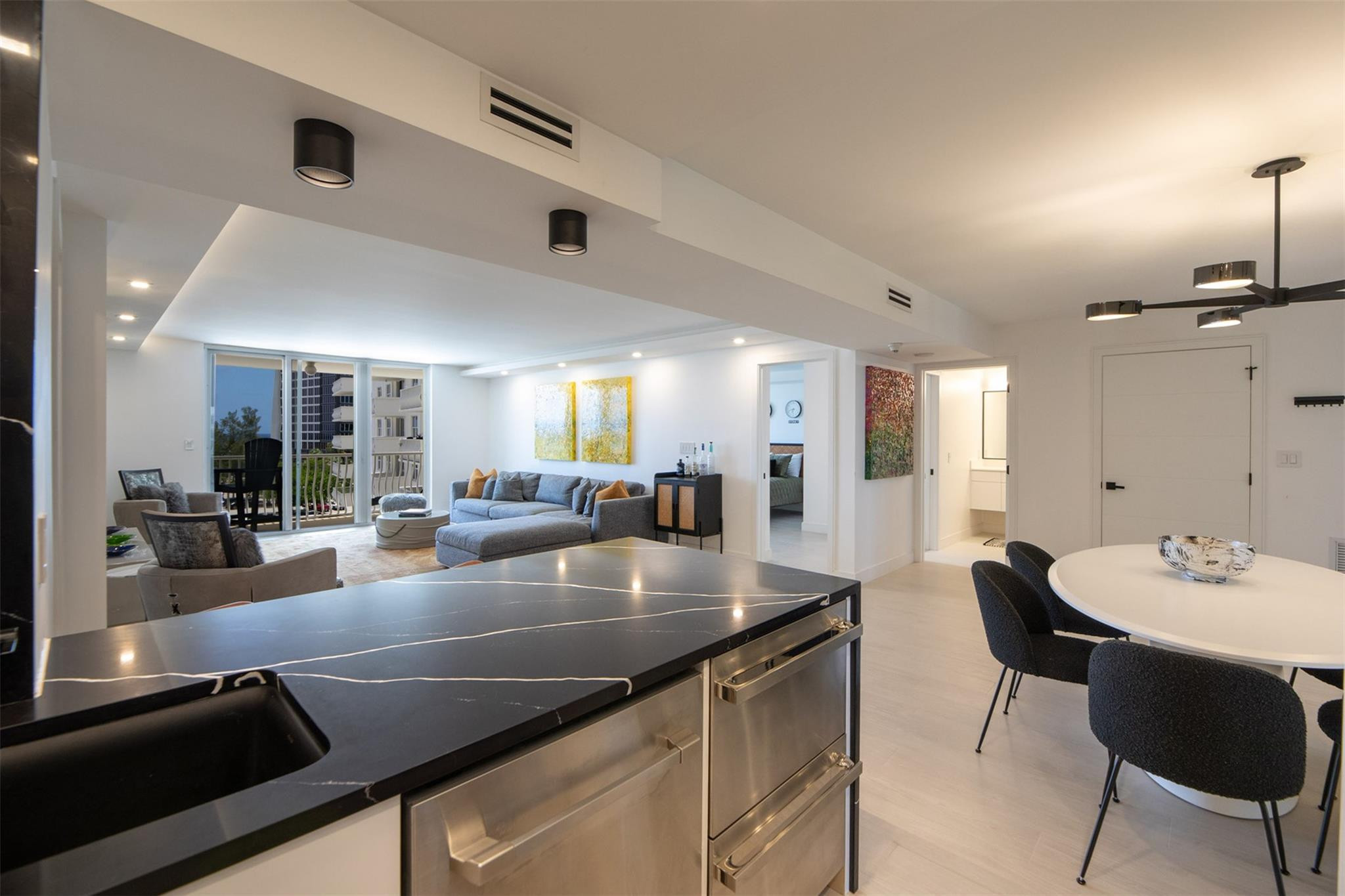 1 Las Olas Circle 404