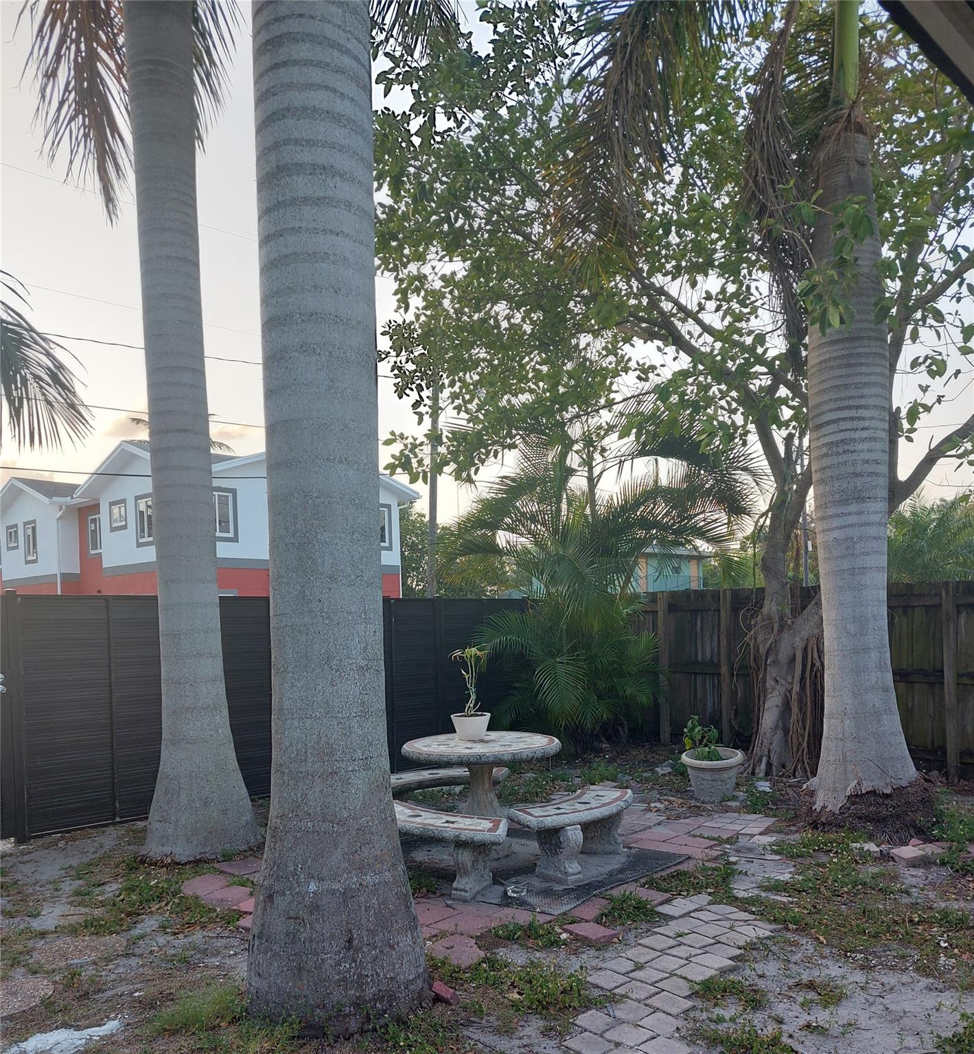 508 NW 8th Ave