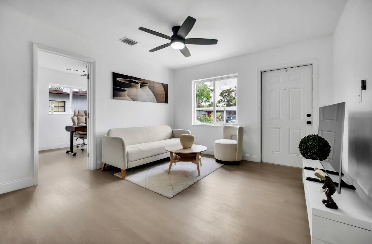 1070 NW 25th Way