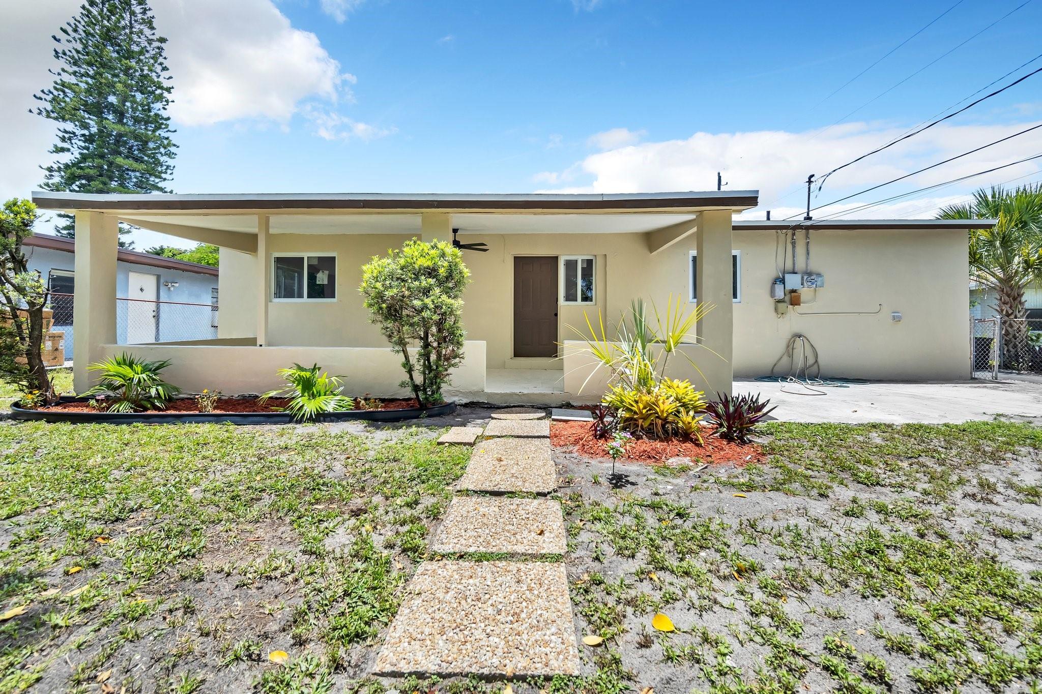 1070 NW 25th Way