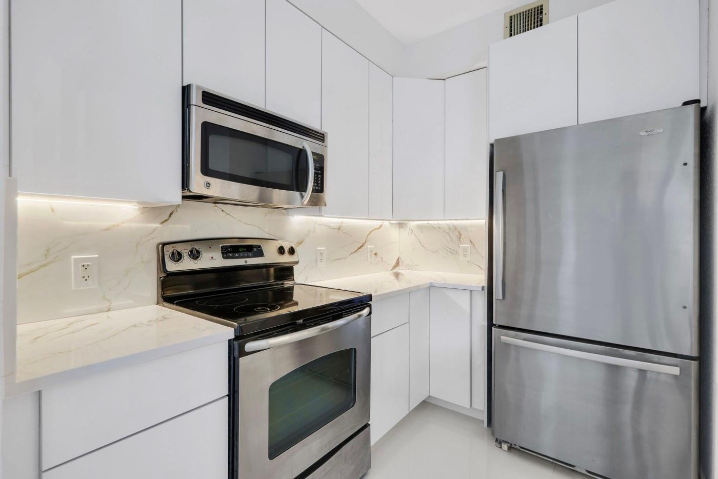 1803 N Flagler Dr 206