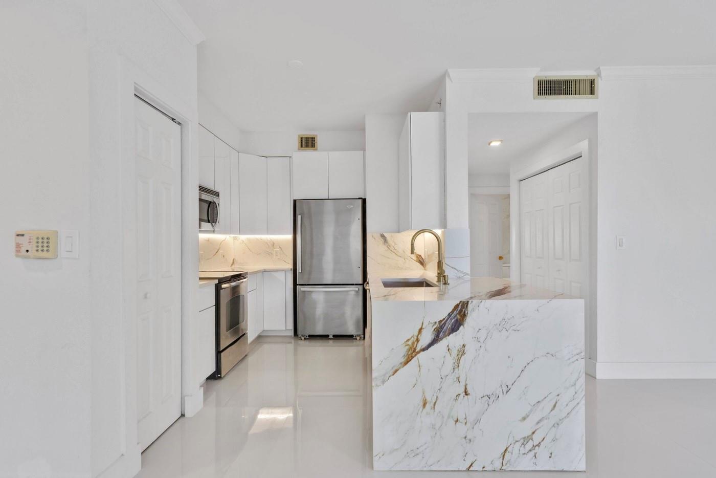 1803 N Flagler Dr 206