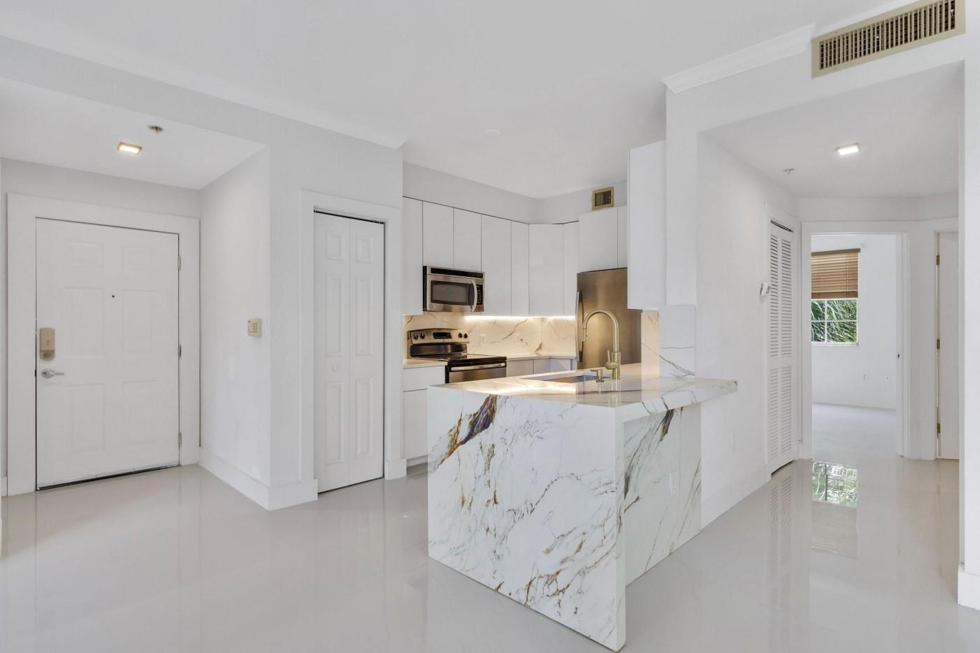 1803 N Flagler Dr 206