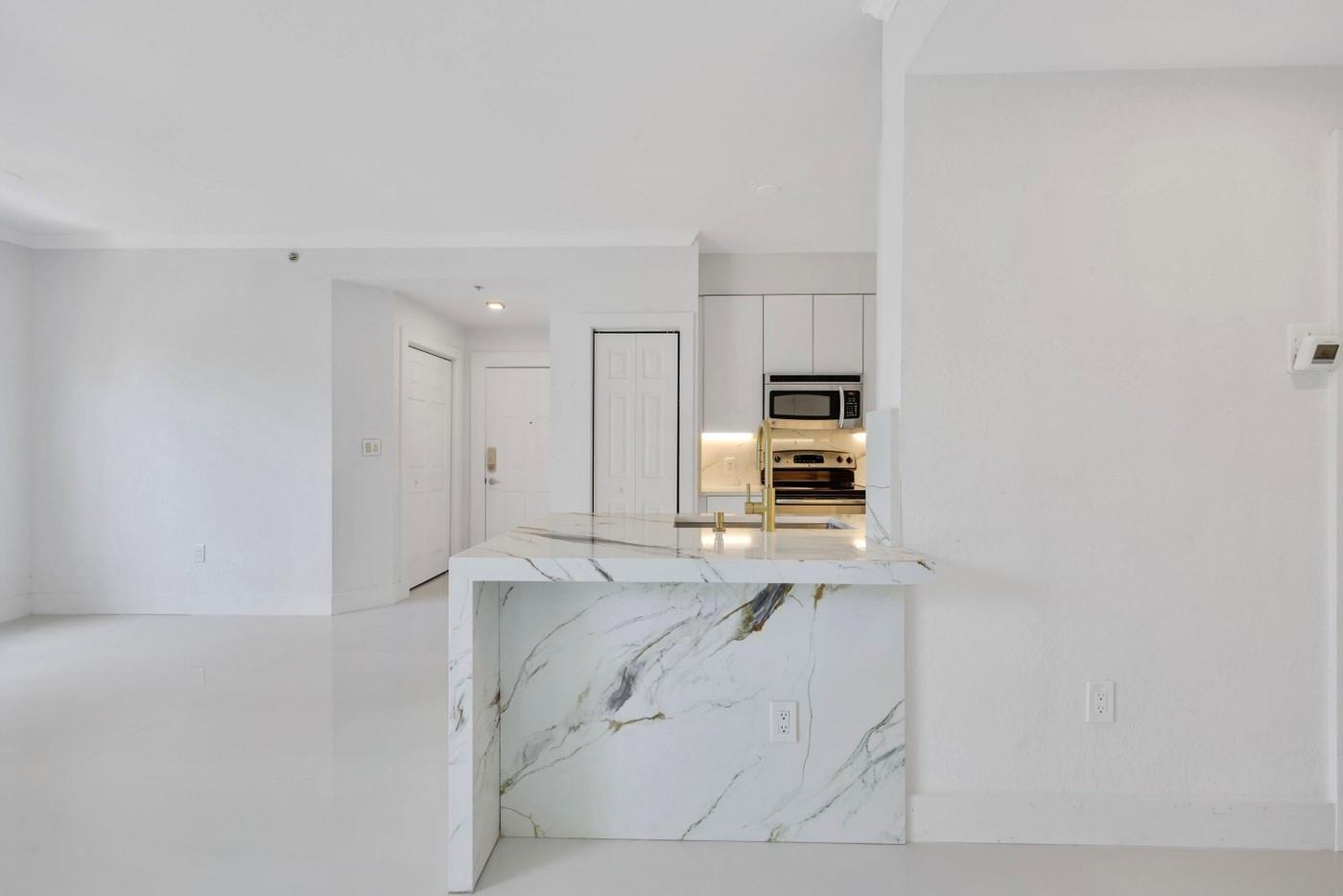 1803 N Flagler Dr 206